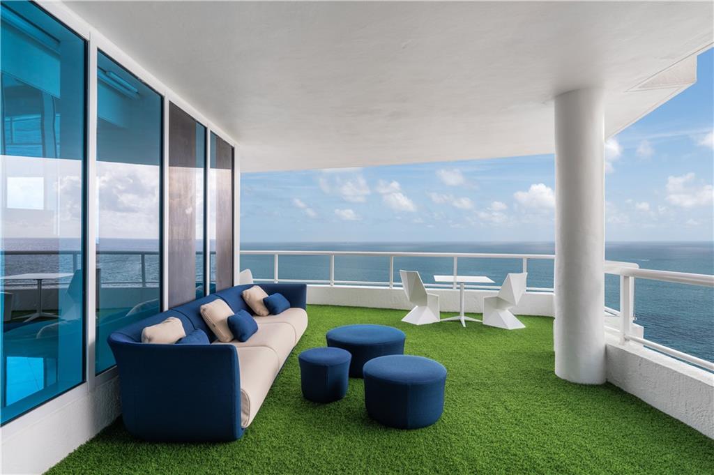 Ritz Carlton - Residential