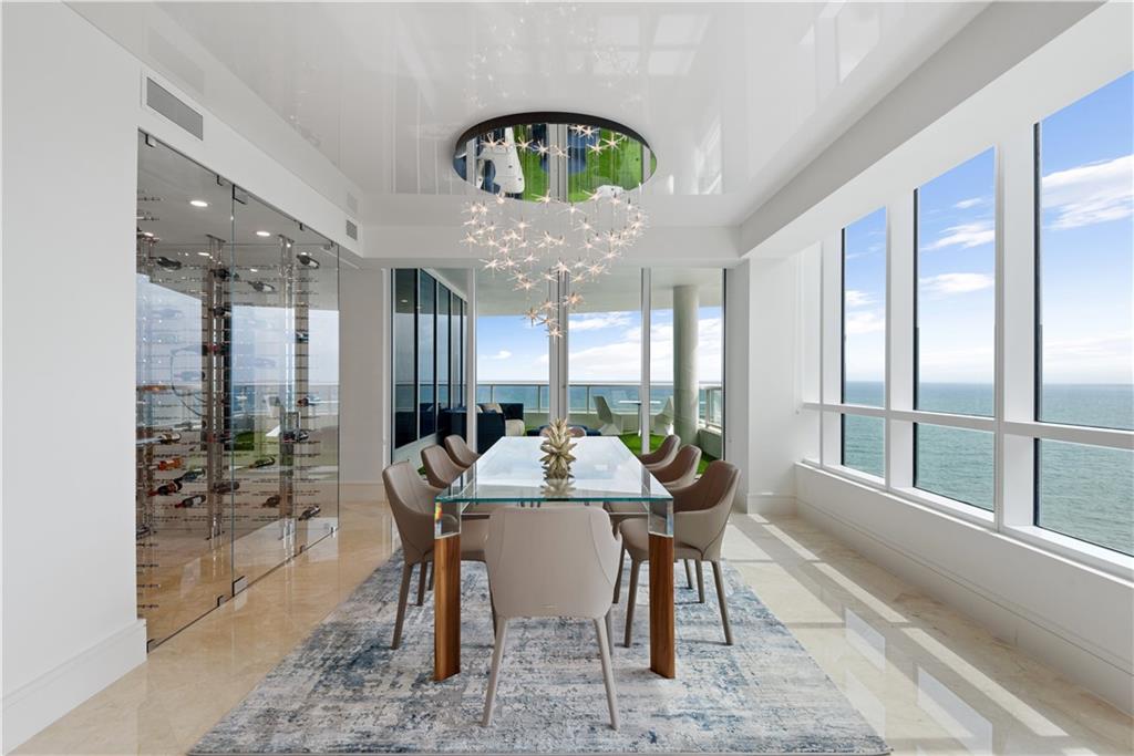 Ritz Carlton - Residential