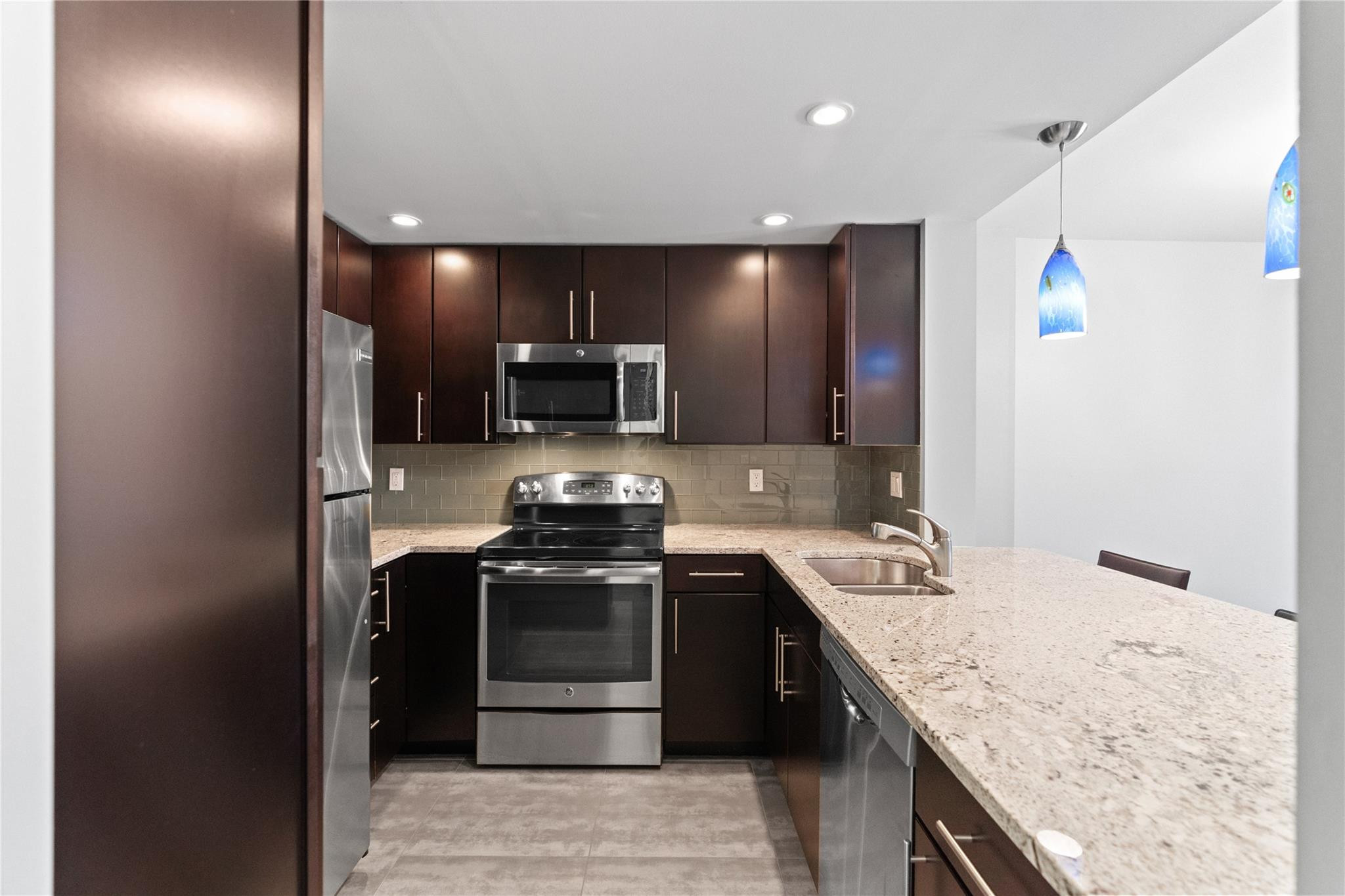 DRAKE TOWER CONDO - Residential