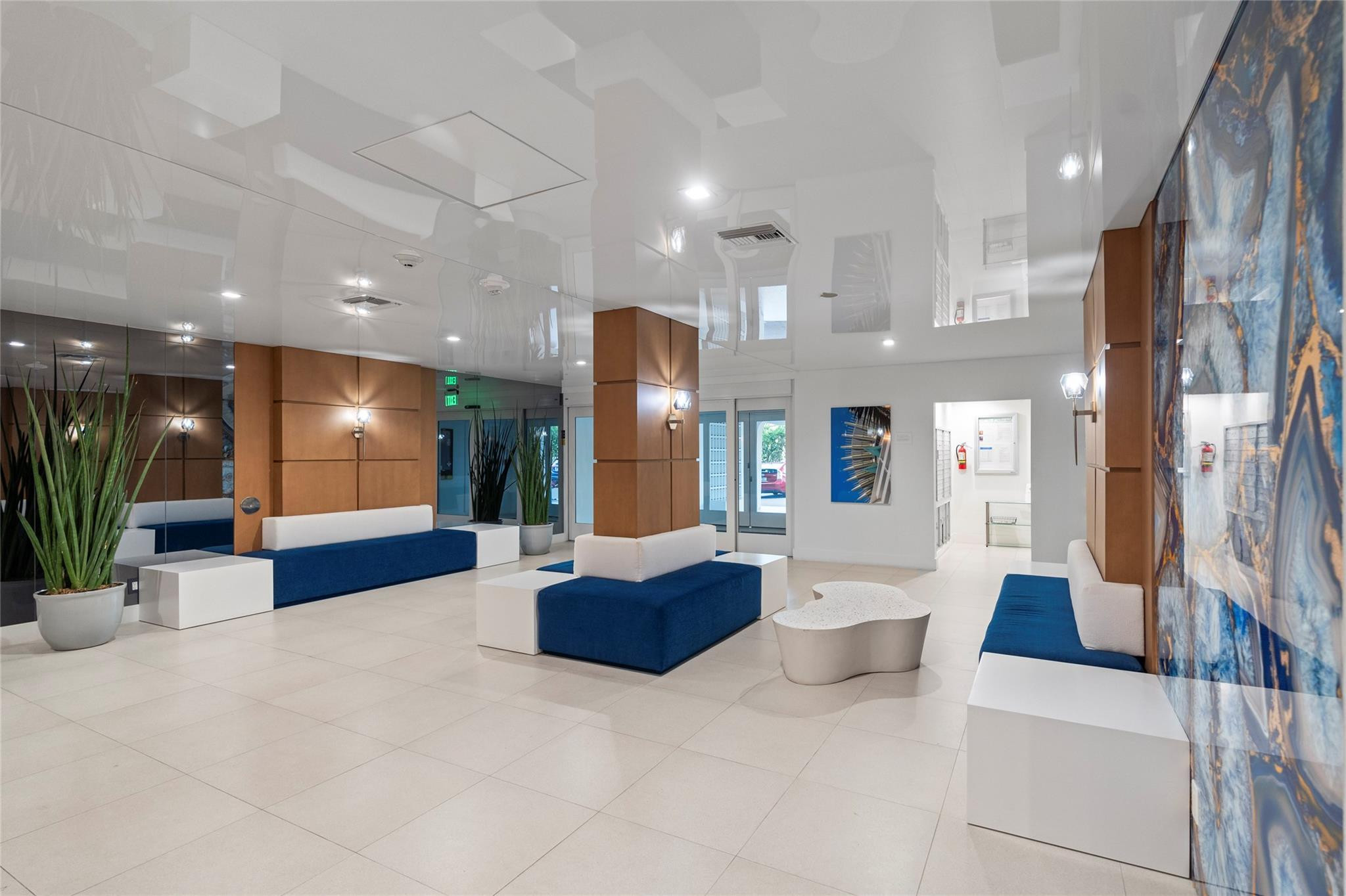 DRAKE TOWER CONDO - Residential