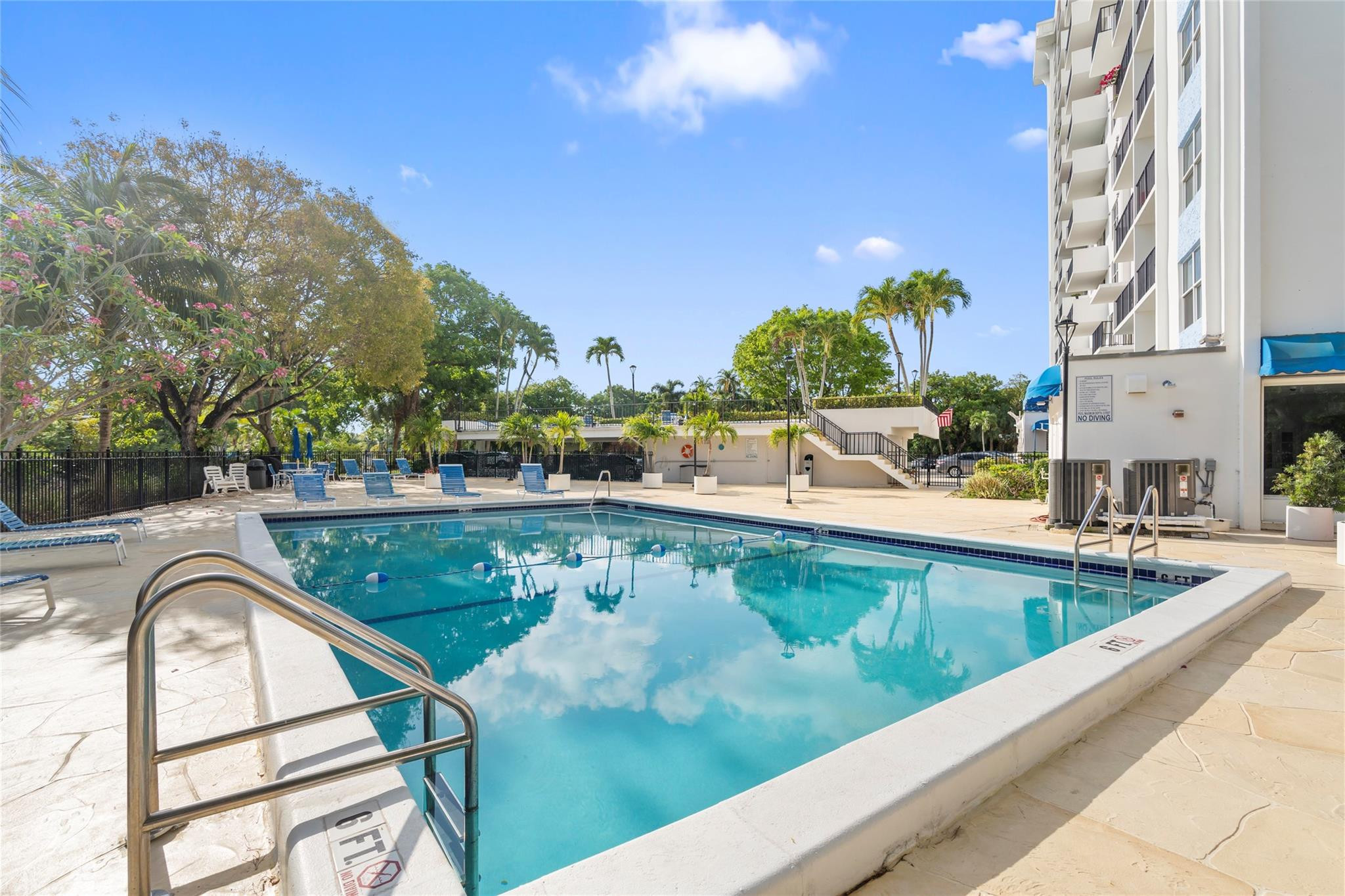 DRAKE TOWER CONDO - Residential