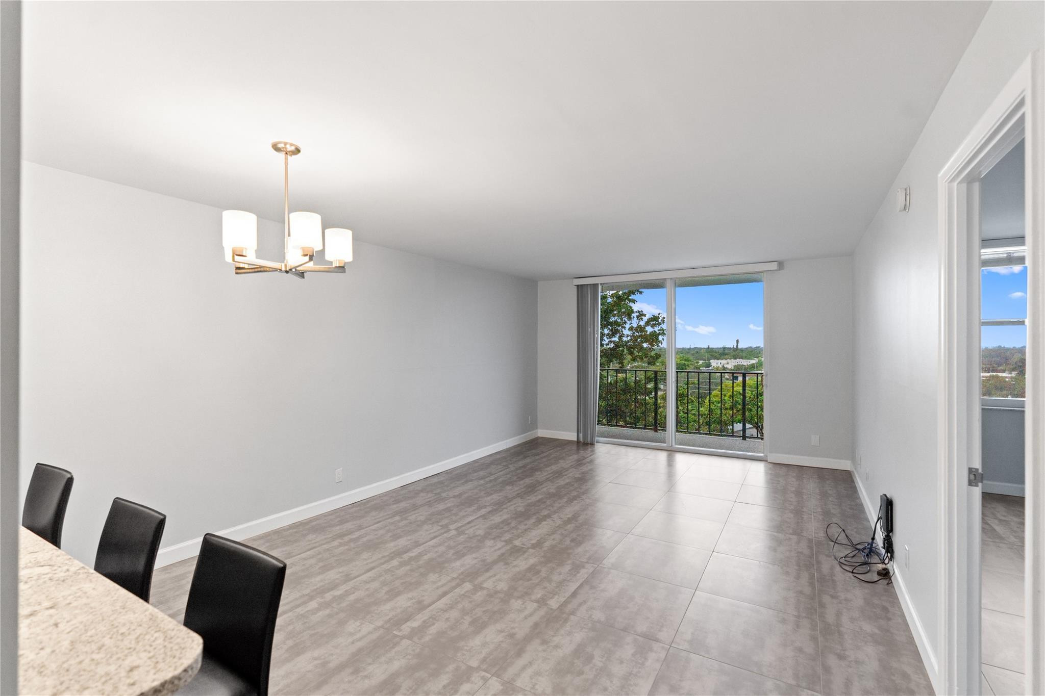DRAKE TOWER CONDO - Residential
