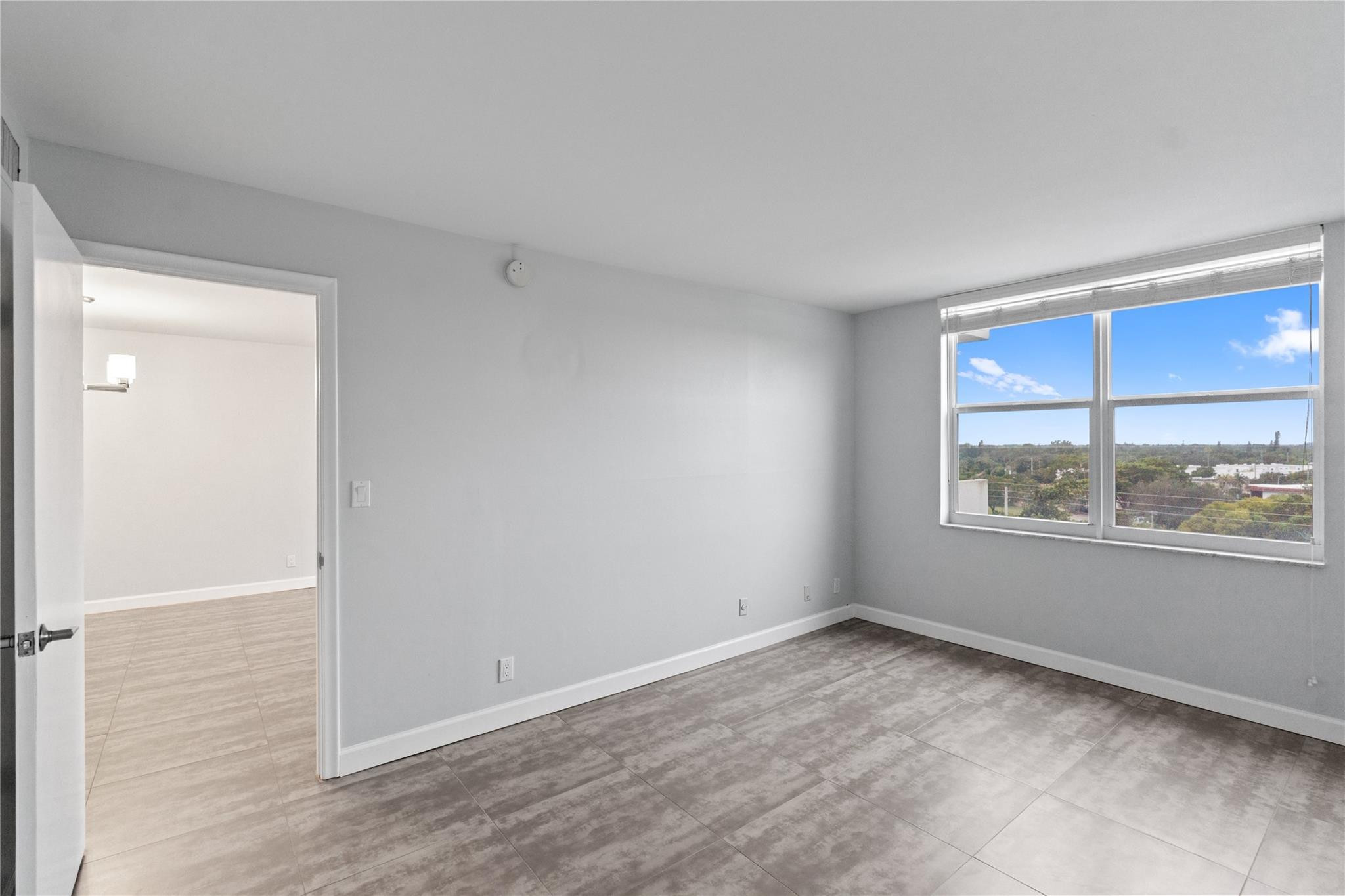 DRAKE TOWER CONDO - Residential