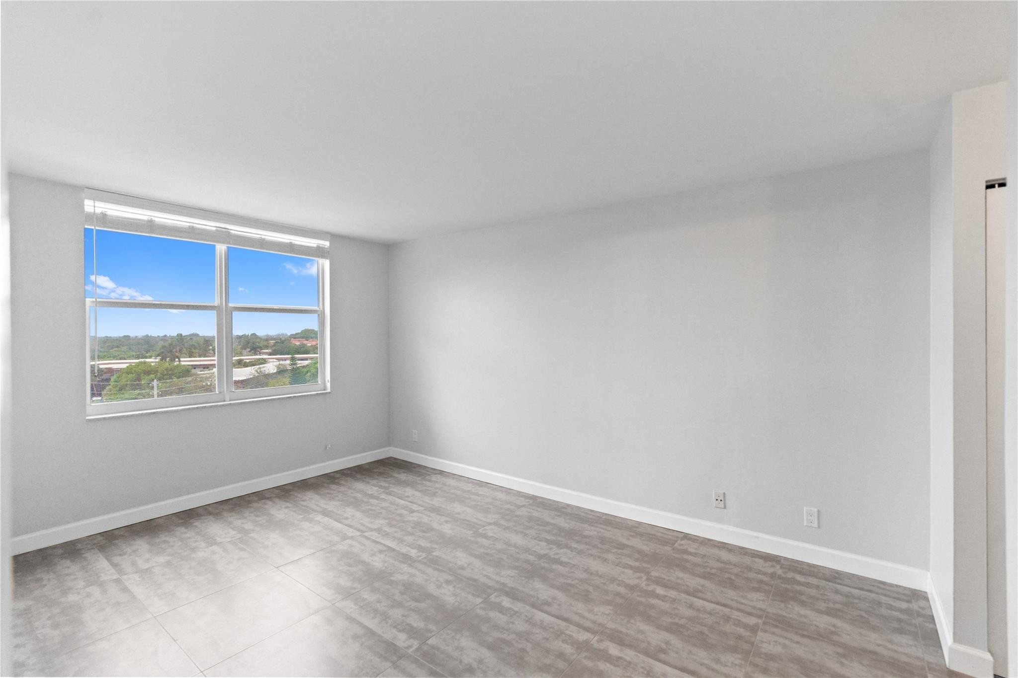 DRAKE TOWER CONDO - Residential