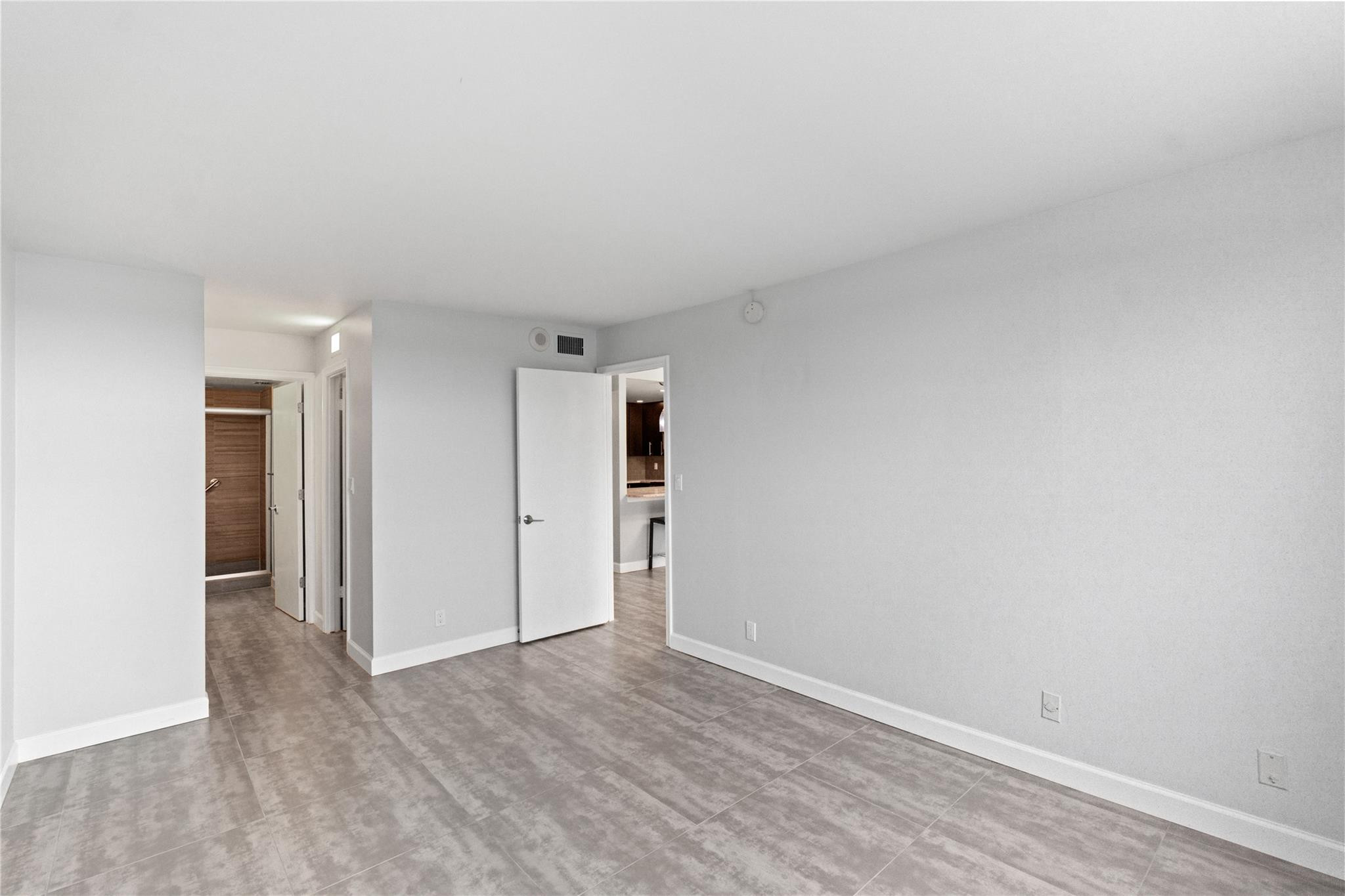 DRAKE TOWER CONDO - Residential