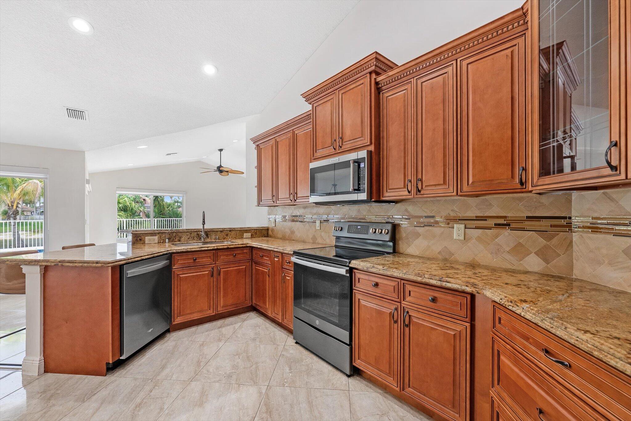 BOCA WINDS PAR D-2 - Residential