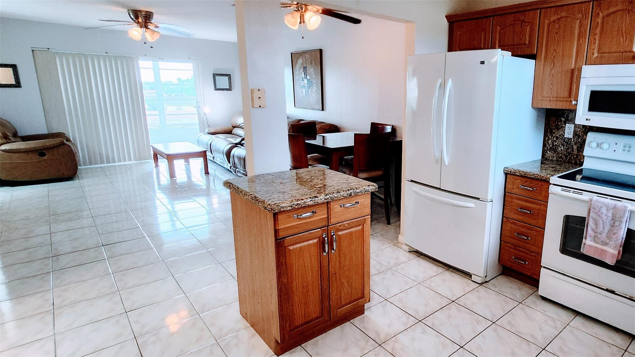 SUNRISE LAKES PHASE 3 - Residential