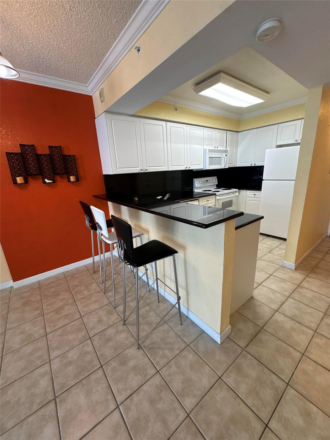 THE WAVE CONDO - Residential Lease