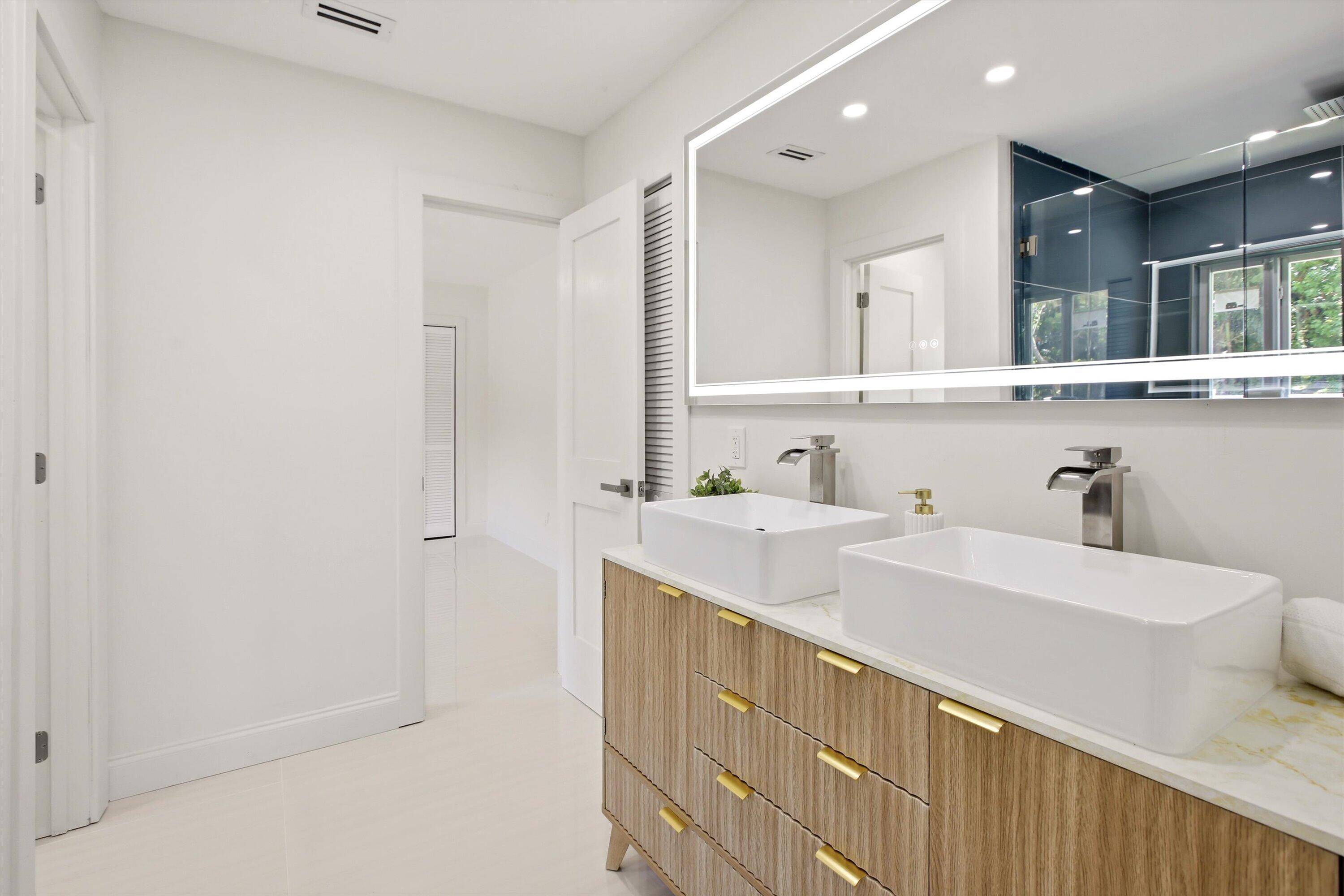 HANSEN & NELSON - Residential
