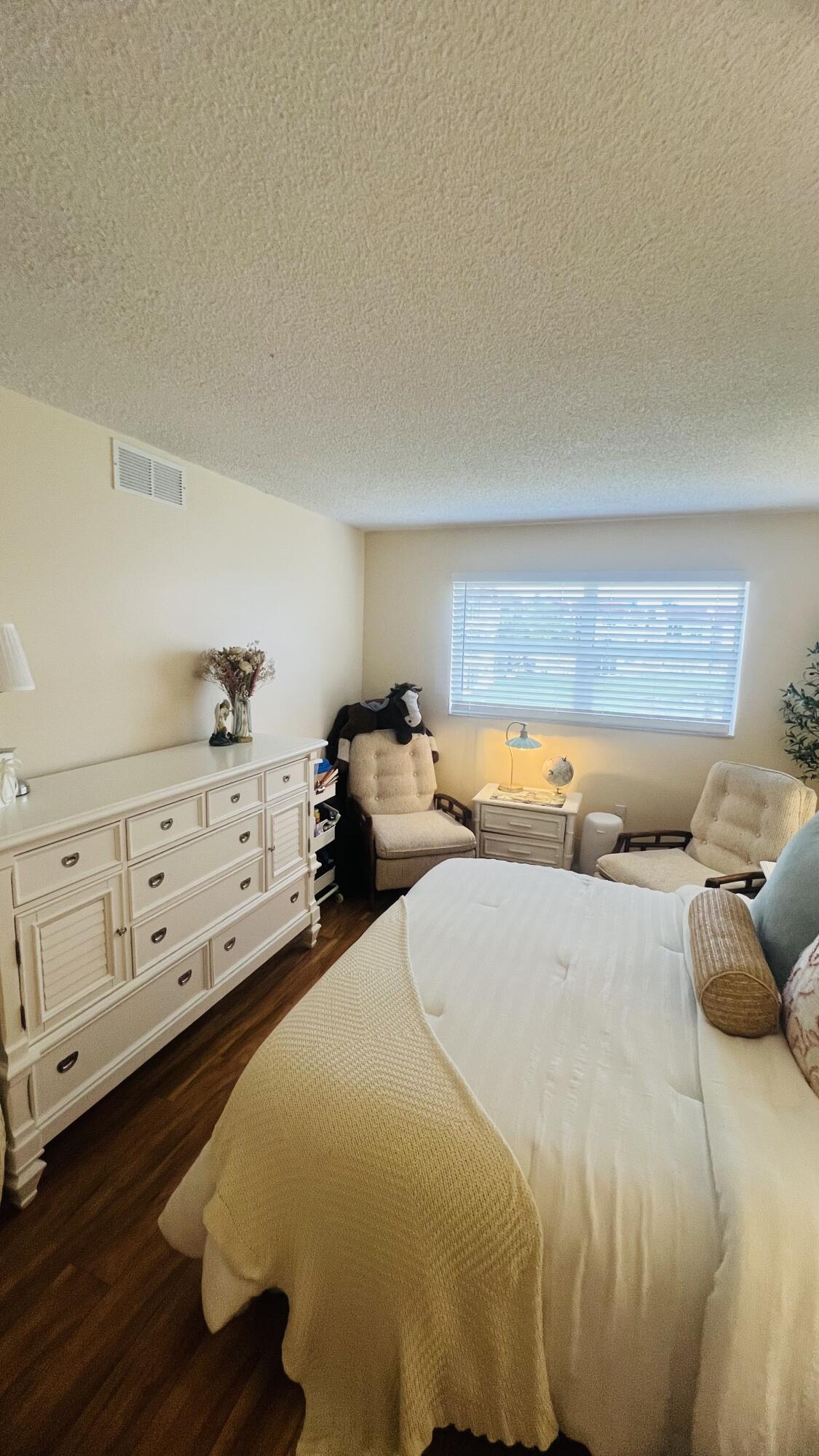SUNRISE LAKES 81 CONDO - Residential