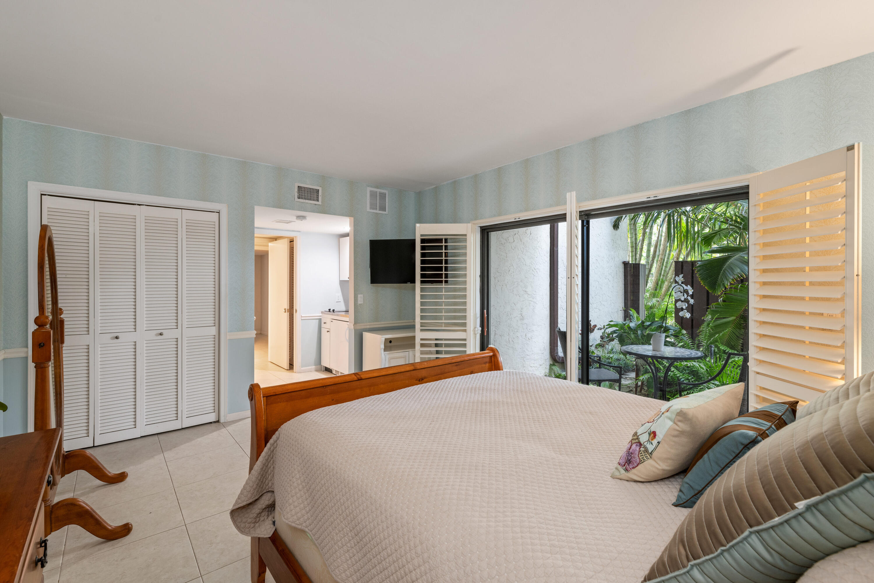 LA QUINTA CONDO - Residential Lease