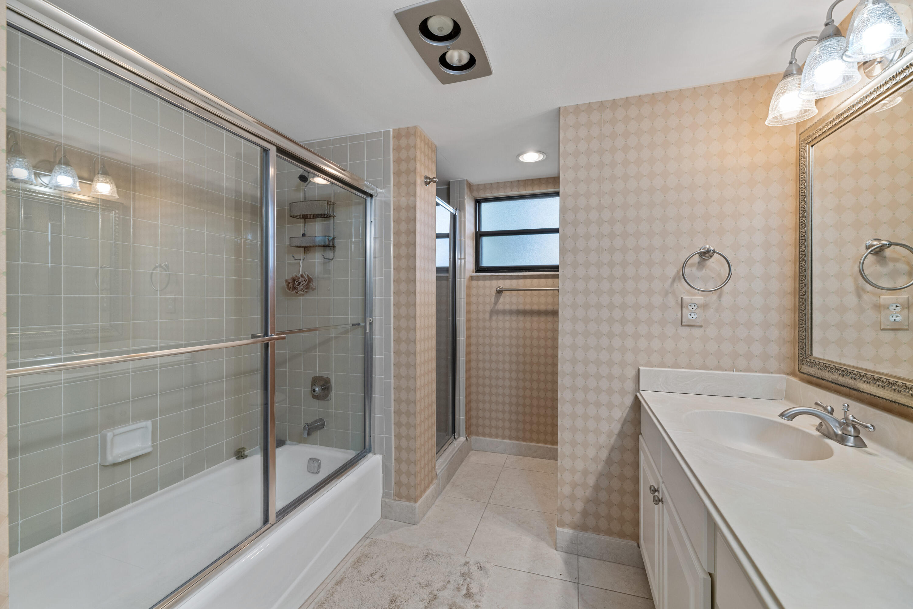 LA QUINTA CONDO - Residential Lease