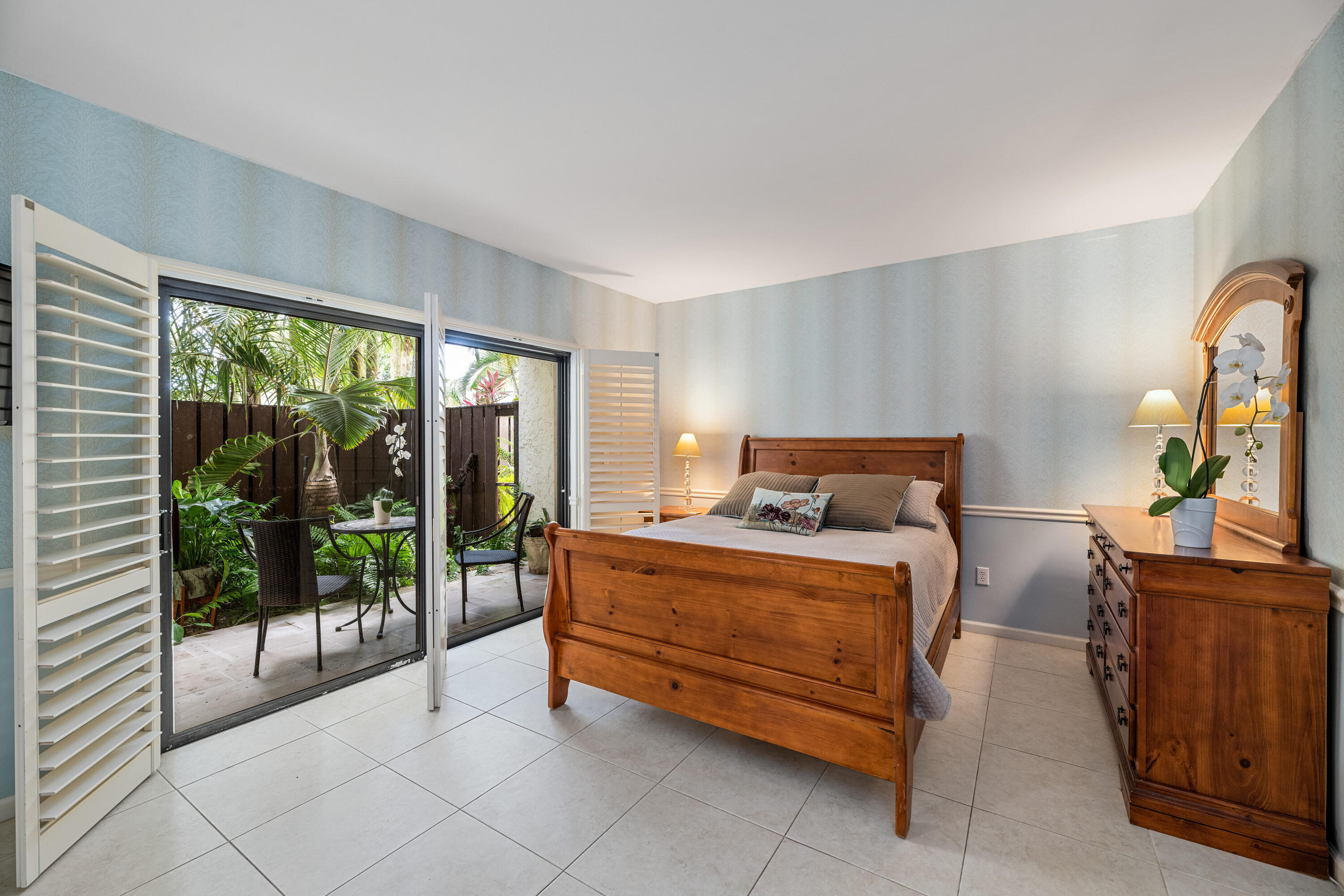 LA QUINTA CONDO - Residential Lease
