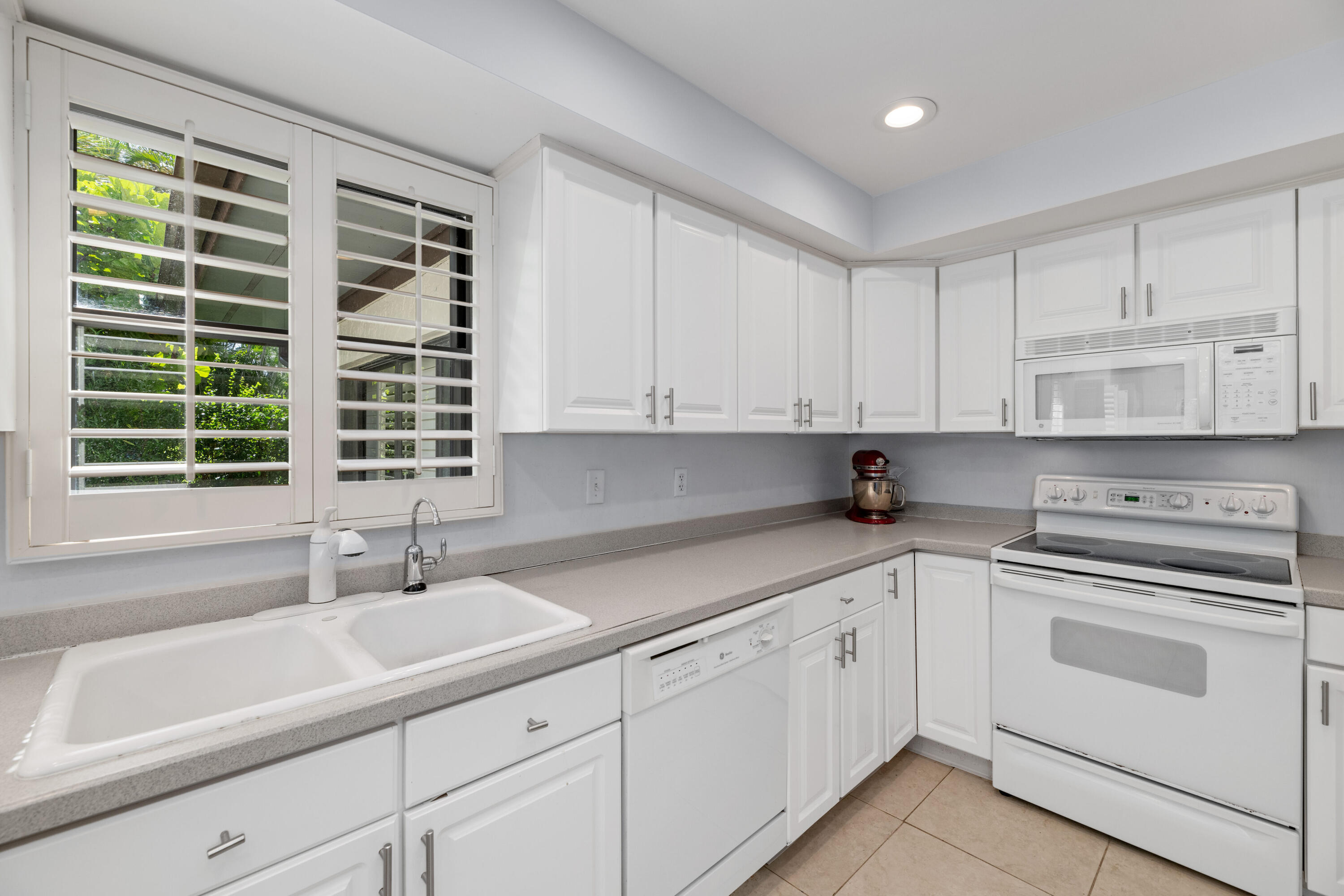 LA QUINTA CONDO - Residential Lease