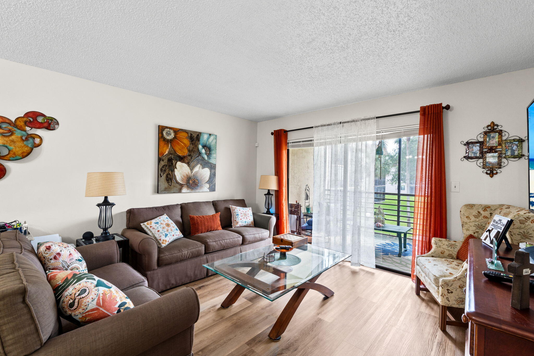 LAKES OF CARRIAGE HILLS - Residential