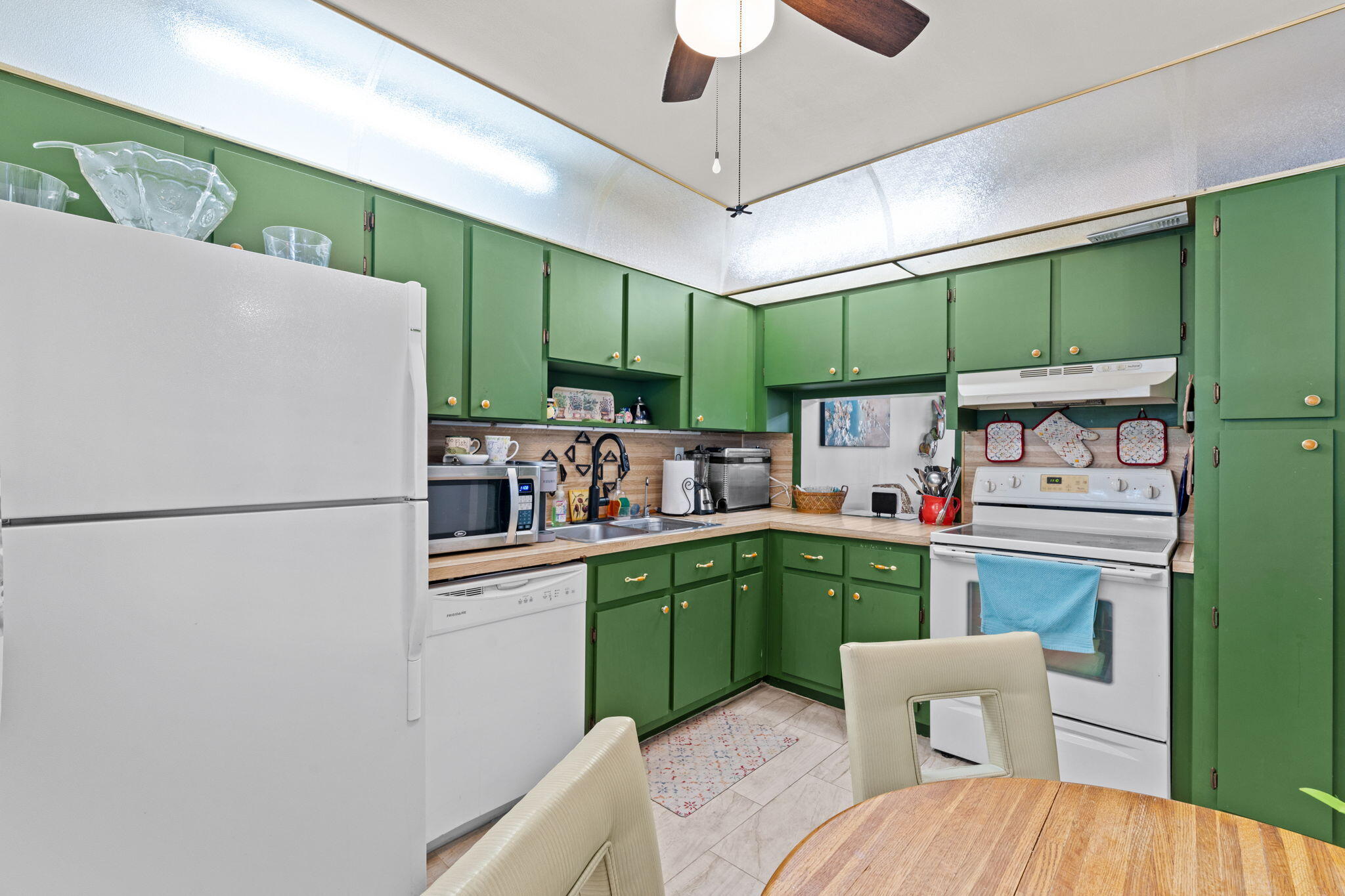 LAKES OF CARRIAGE HILLS - Residential