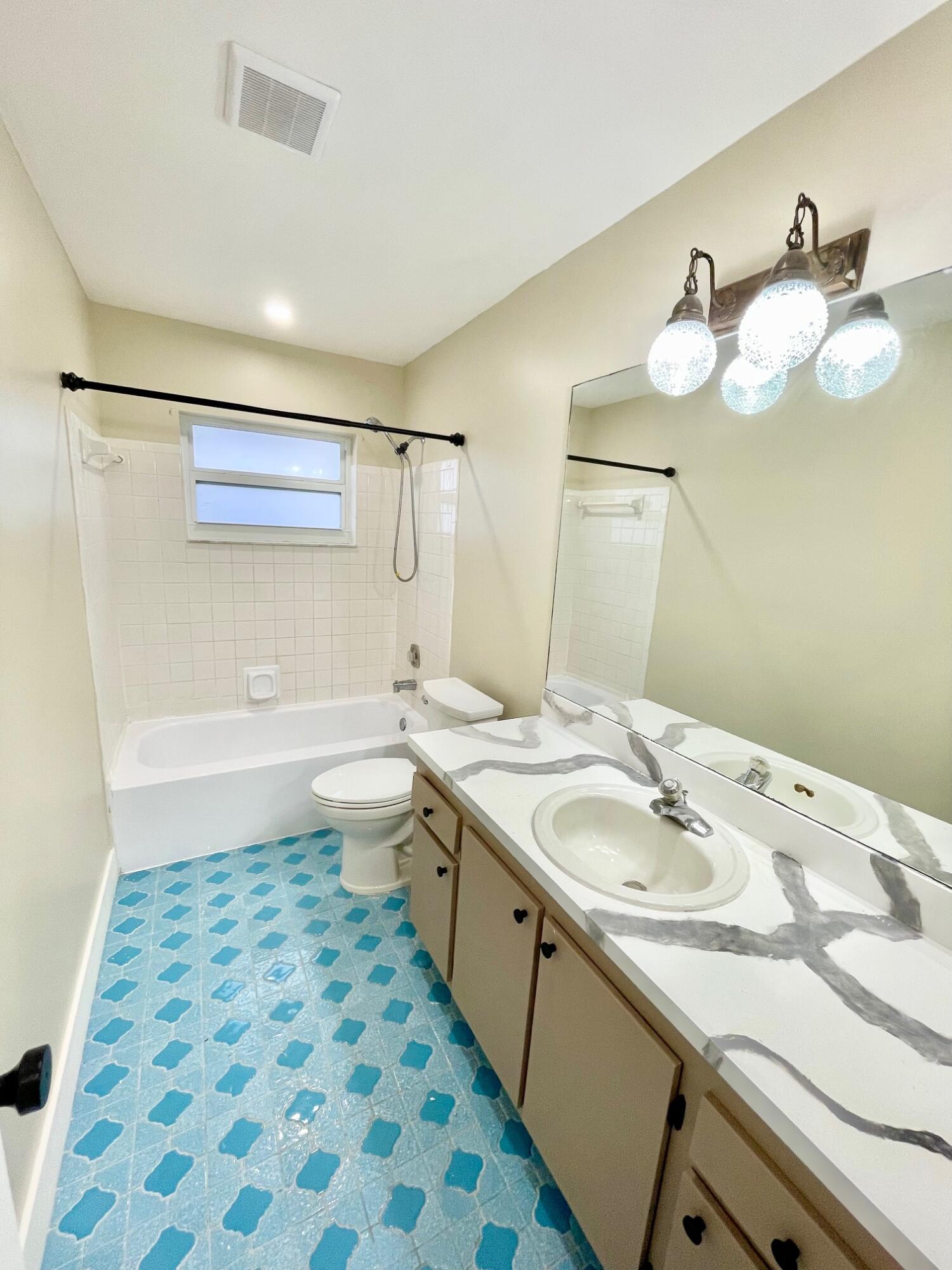 WESTWOOD COMMUNITY 6 - Residential Lease