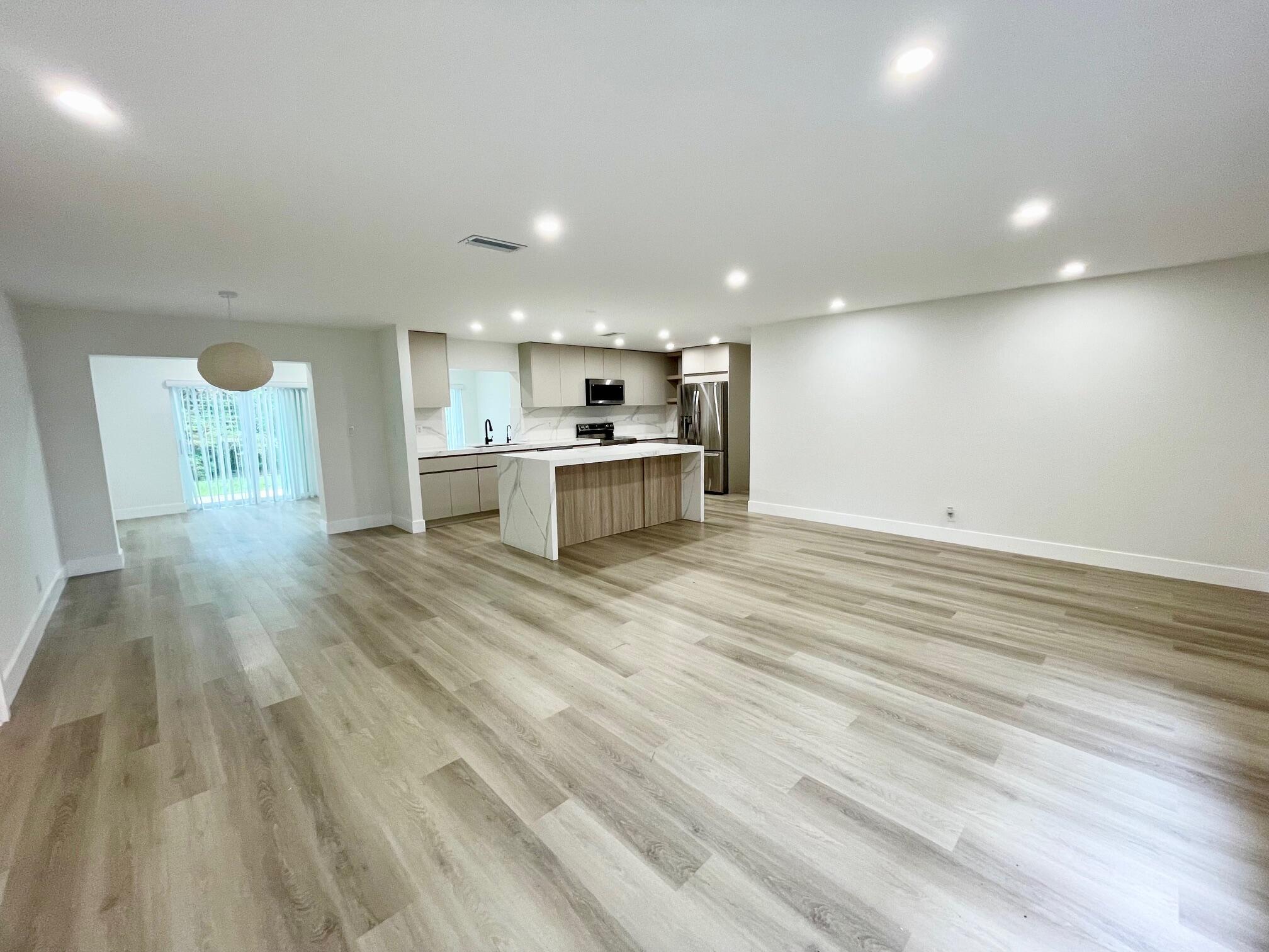 WESTWOOD COMMUNITY 6 - Residential Lease