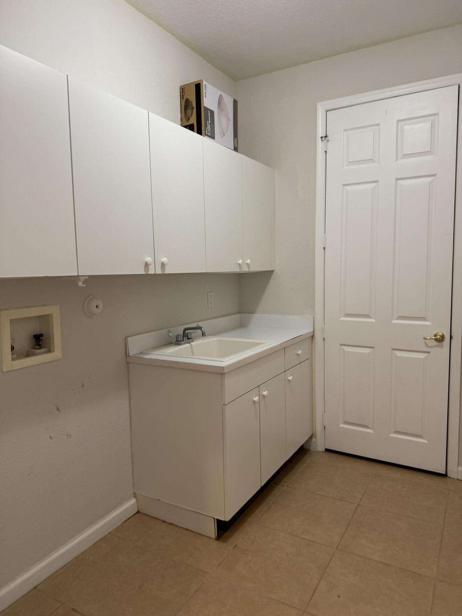SECOND REPLAT OF PORTOFINO ISLES - Residential Lease