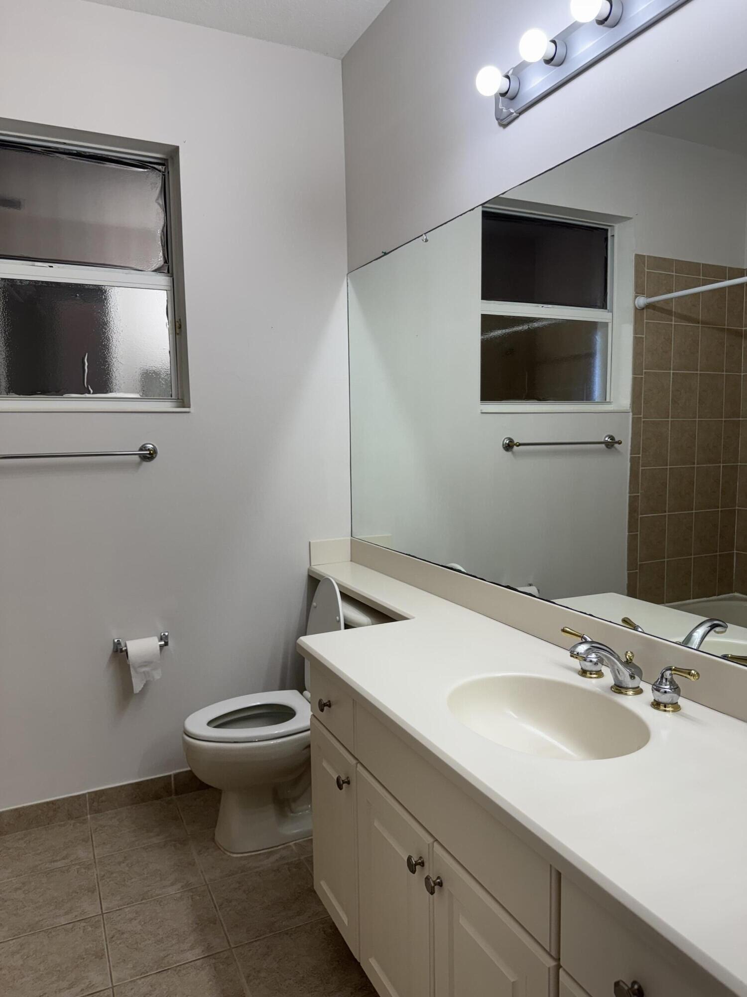 SECOND REPLAT OF PORTOFINO ISLES - Residential Lease