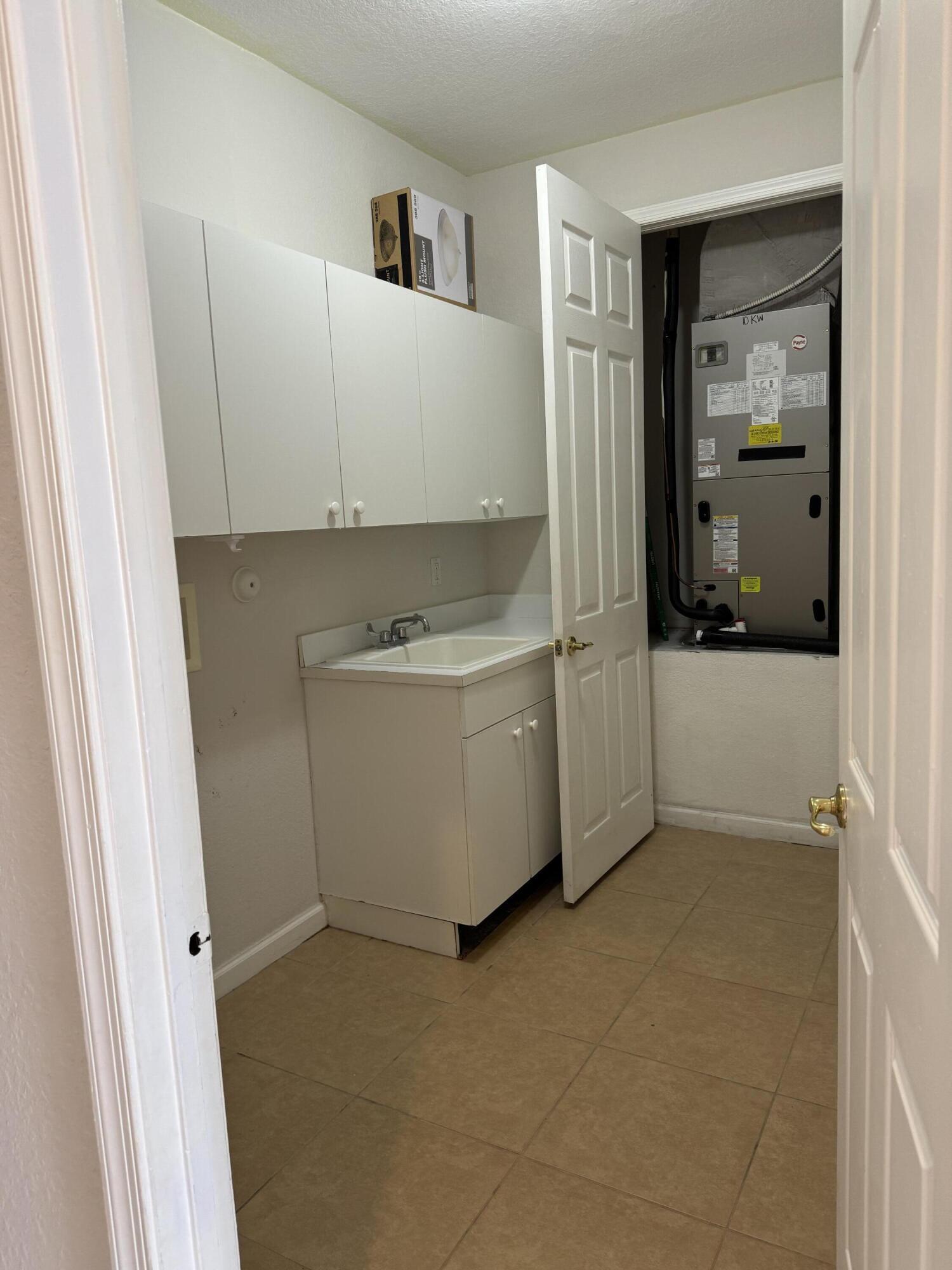 SECOND REPLAT OF PORTOFINO ISLES - Residential Lease
