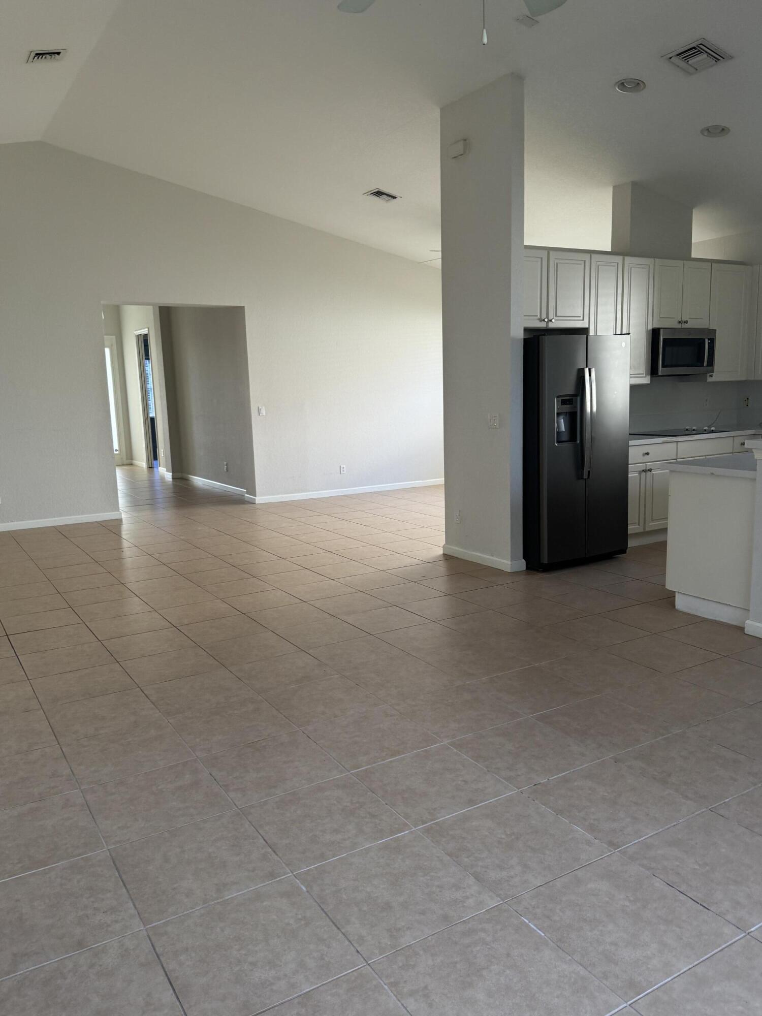 SECOND REPLAT OF PORTOFINO ISLES - Residential Lease