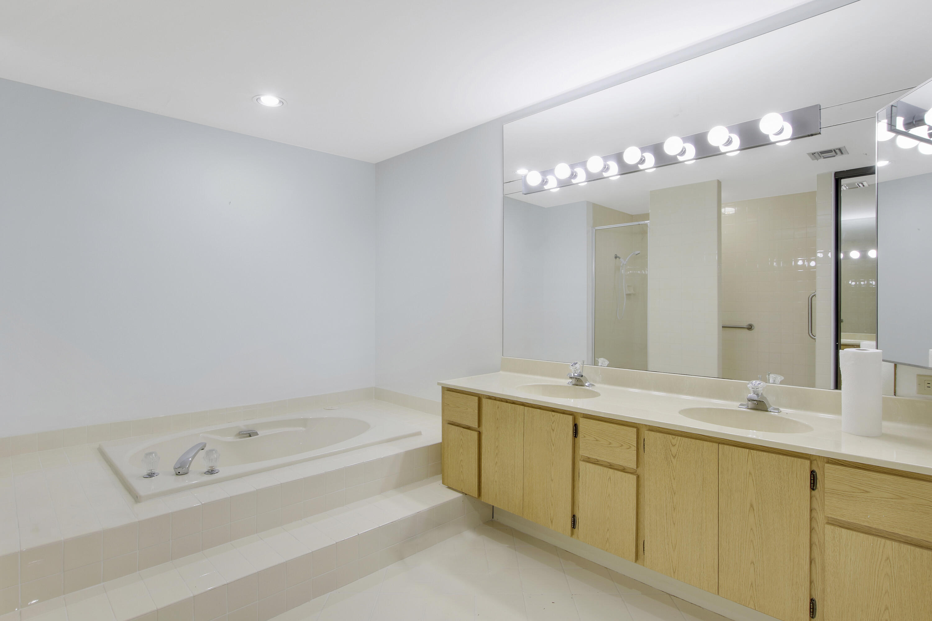 RIDGE AT THE BLUFFS - Residential Lease