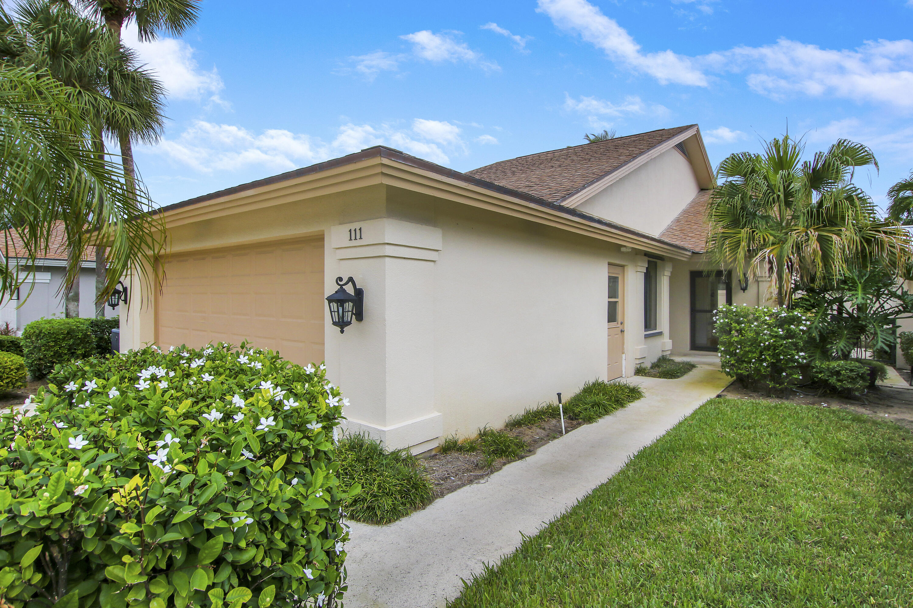 RIDGE AT THE BLUFFS - Residential Lease