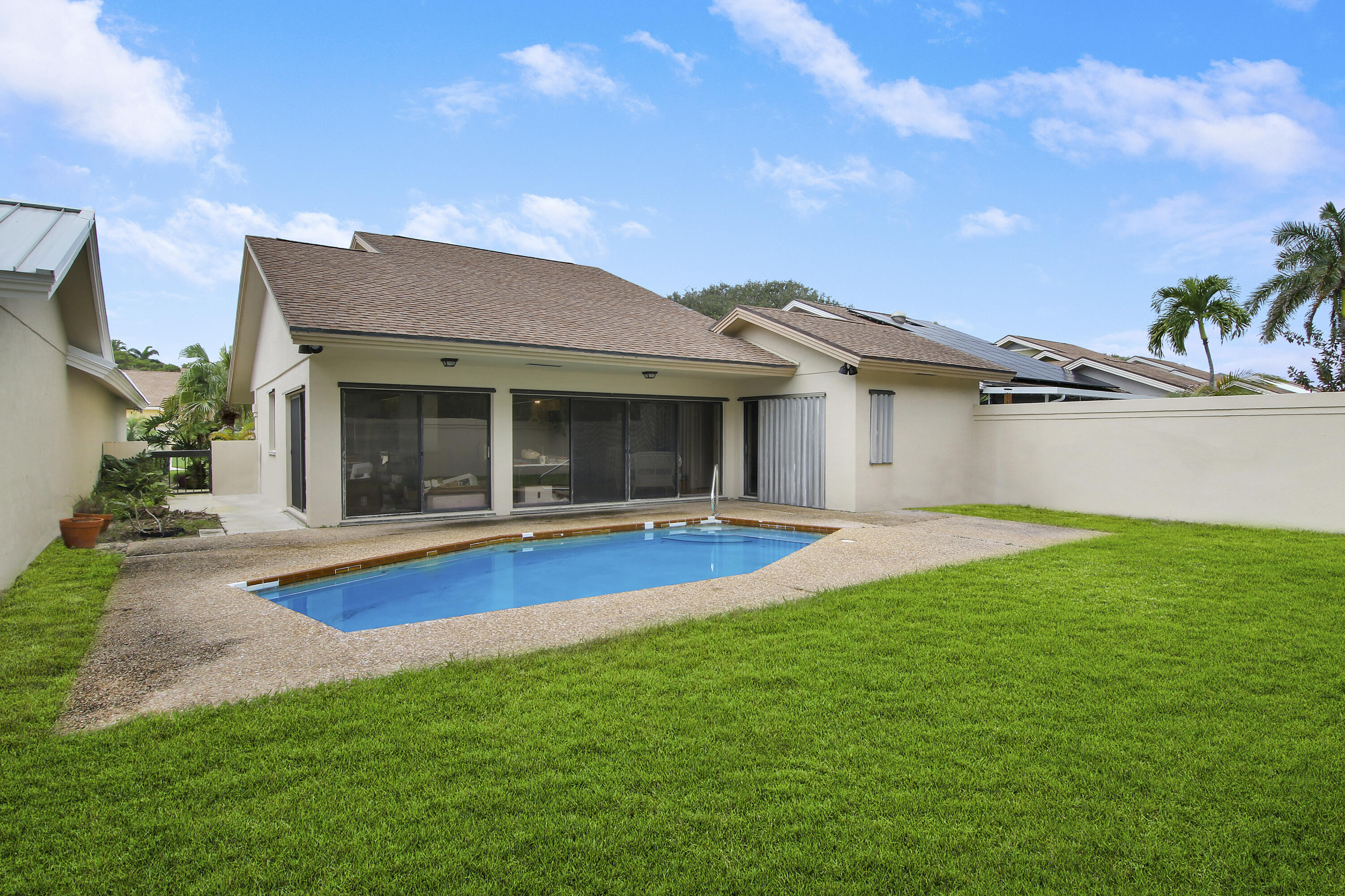 RIDGE AT THE BLUFFS - Residential Lease