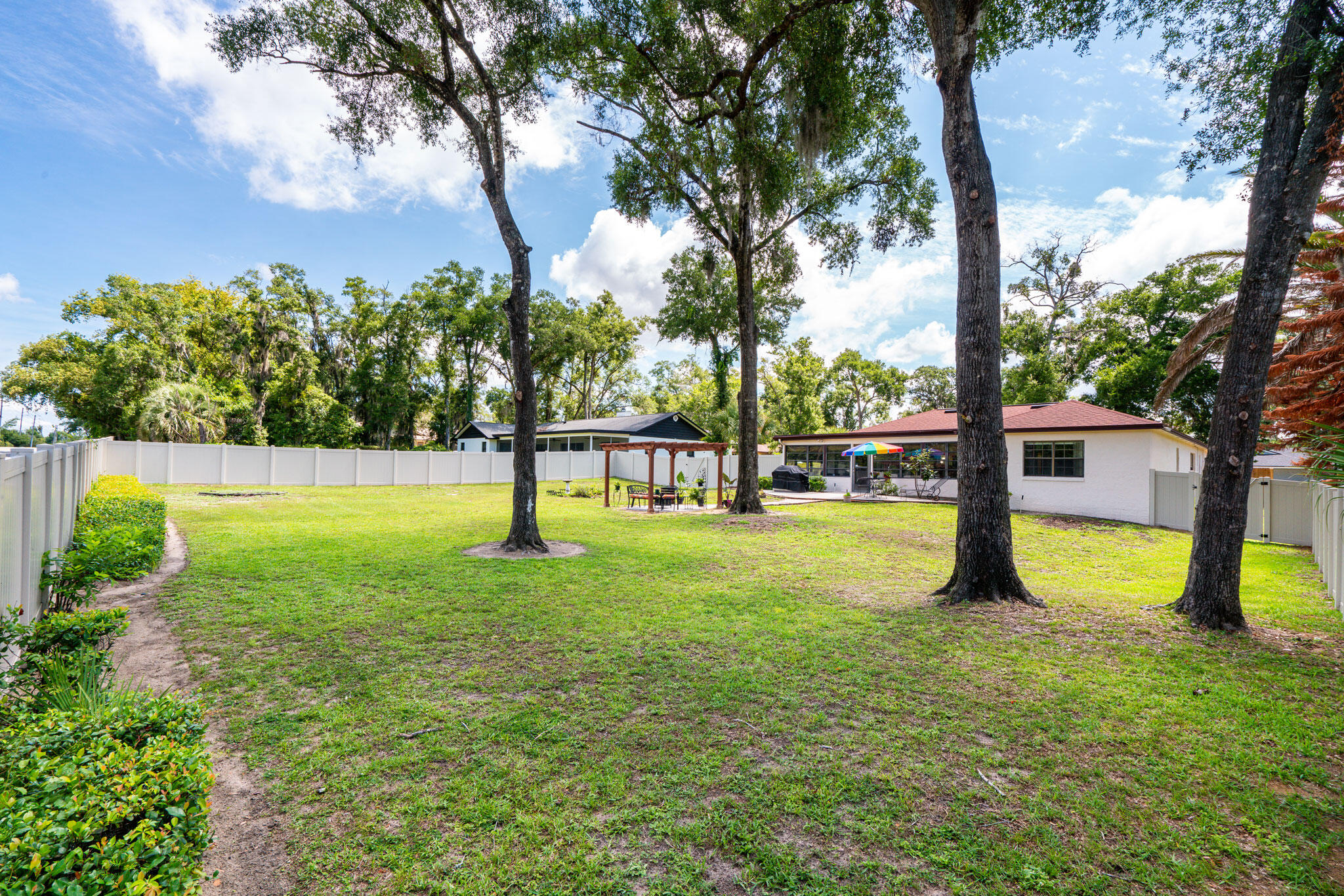 ERROL ESTS UT 4A - Residential