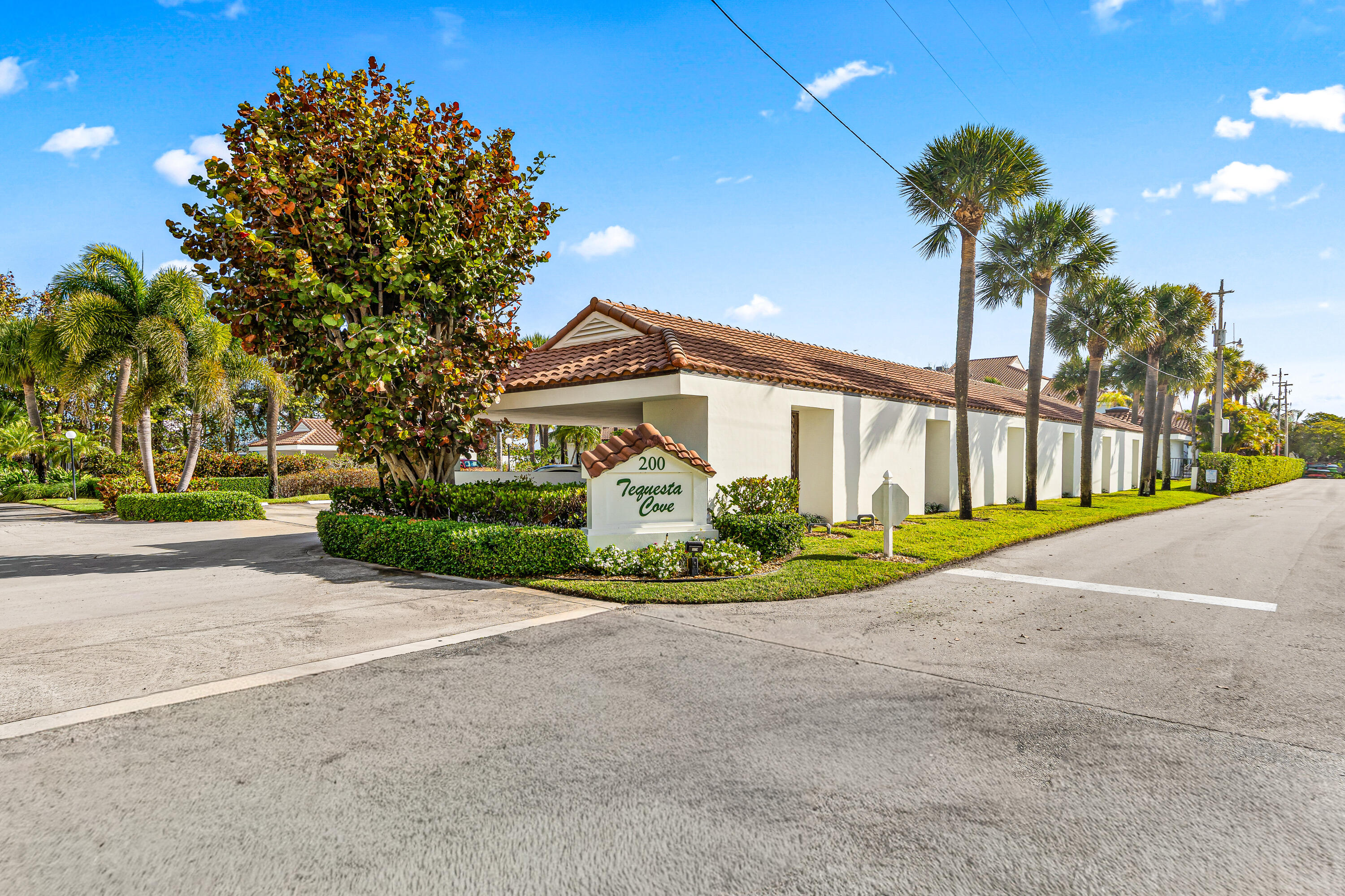 TEQUESTA COVE CONDO - Residential