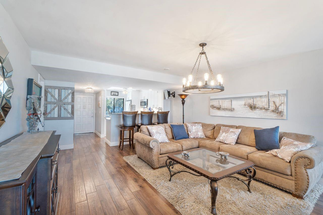 FOUNTAINS OF PALM BEACH CONDO 4 - Residential