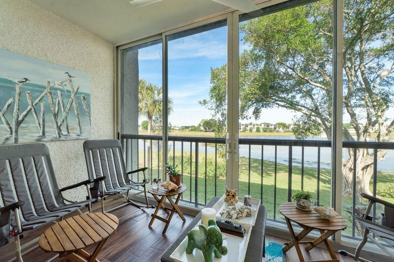 FOUNTAINS OF PALM BEACH CONDO 4 - Residential
