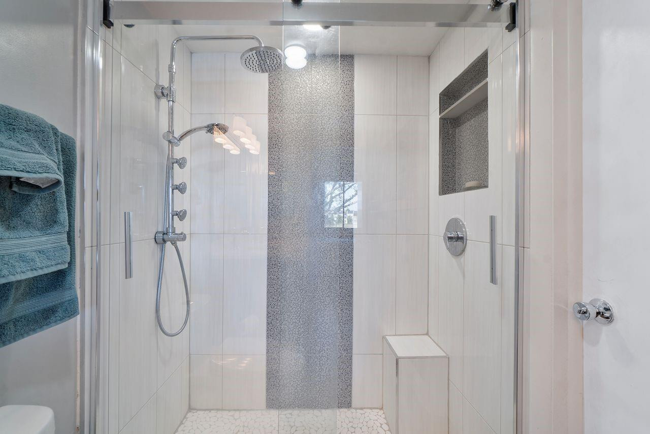 FOUNTAINS OF PALM BEACH CONDO 4 - Residential
