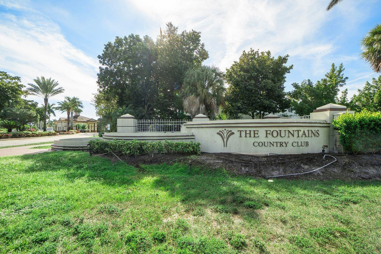 FOUNTAINS OF PALM BEACH CONDO 4 - Residential