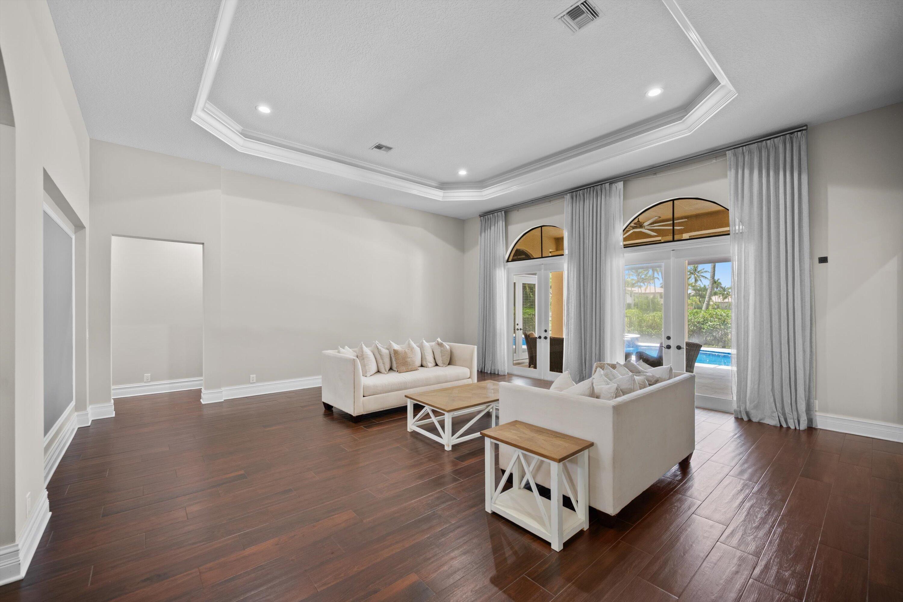 ISLES AT WELLINGTON PL 4 - Residential