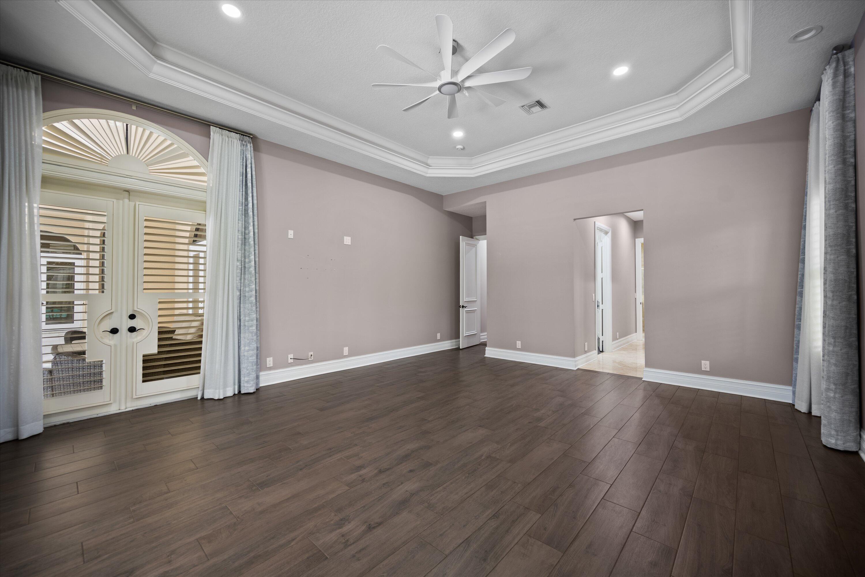 ISLES AT WELLINGTON PL 4 - Residential