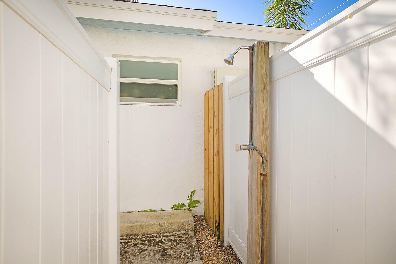 HIGHLAND PARK DELRAY - Residential Lease