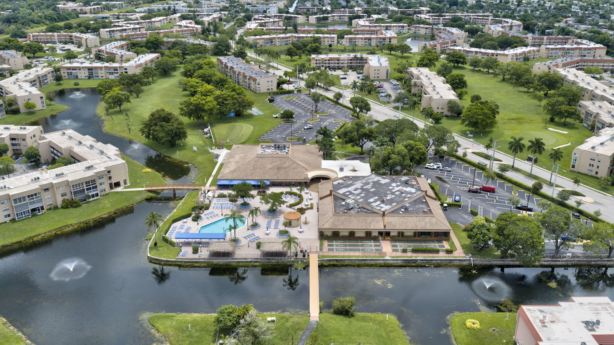 SUNRISE LAKES 113 CONDO - Residential