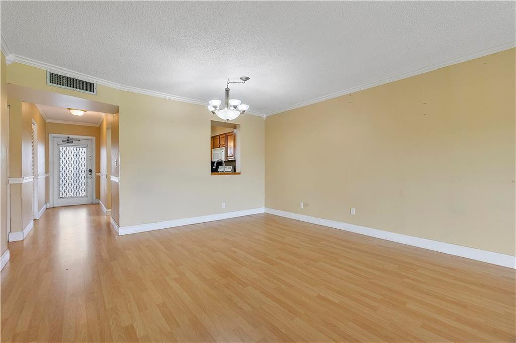Palm Lakes - Residential