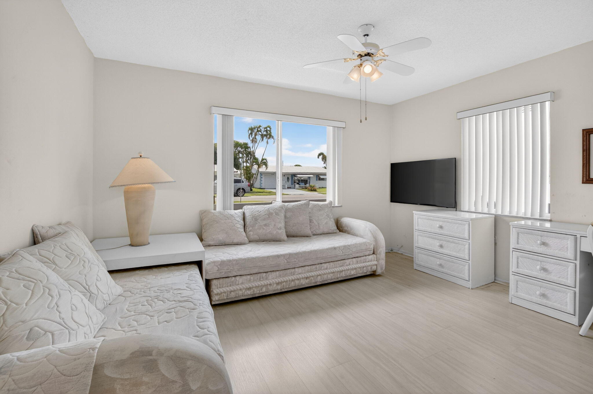 PALM BEACH LEISUREVILLE REPLAT - Residential