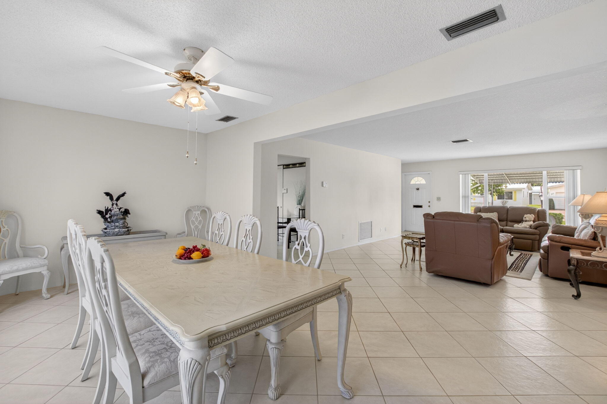 PALM BEACH LEISUREVILLE REPLAT - Residential