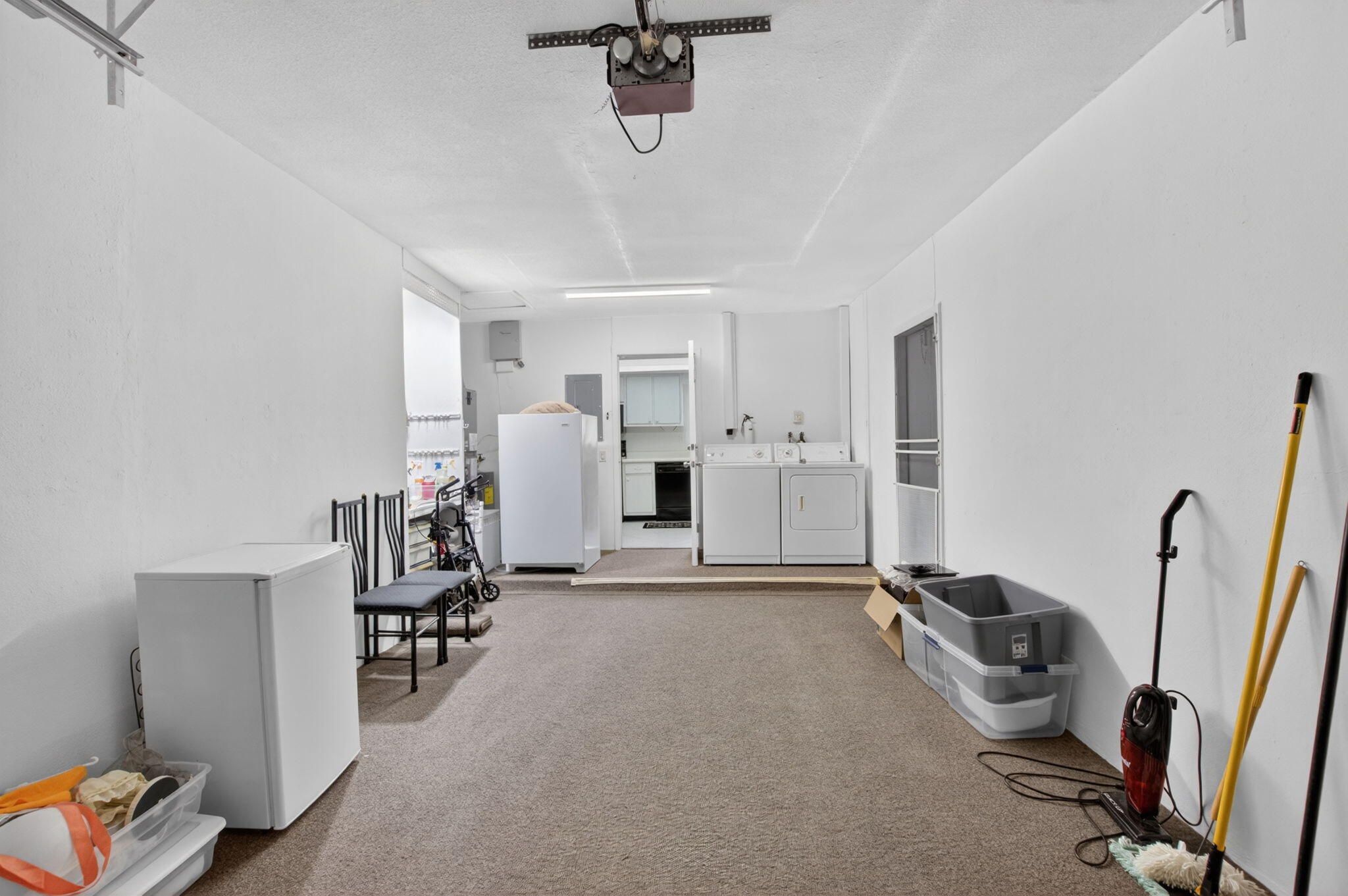 PALM BEACH LEISUREVILLE REPLAT - Residential