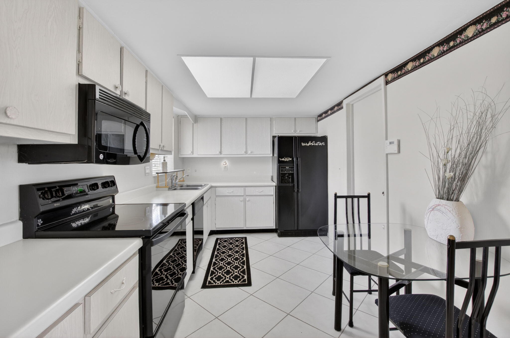 PALM BEACH LEISUREVILLE REPLAT - Residential