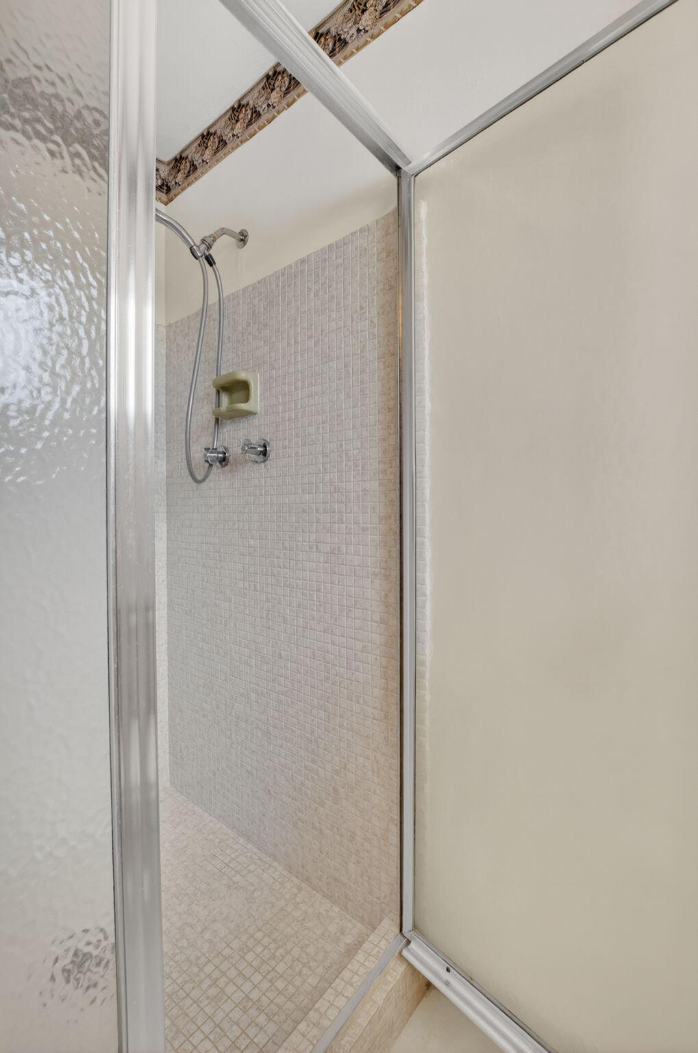 PALM BEACH LEISUREVILLE REPLAT - Residential