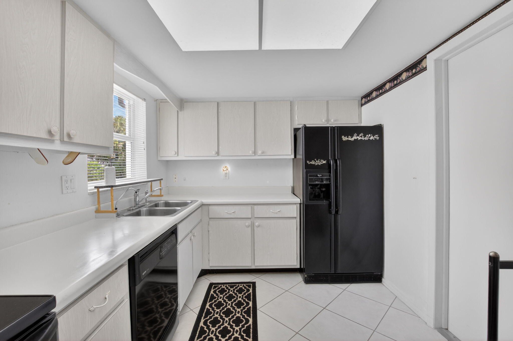 PALM BEACH LEISUREVILLE REPLAT - Residential