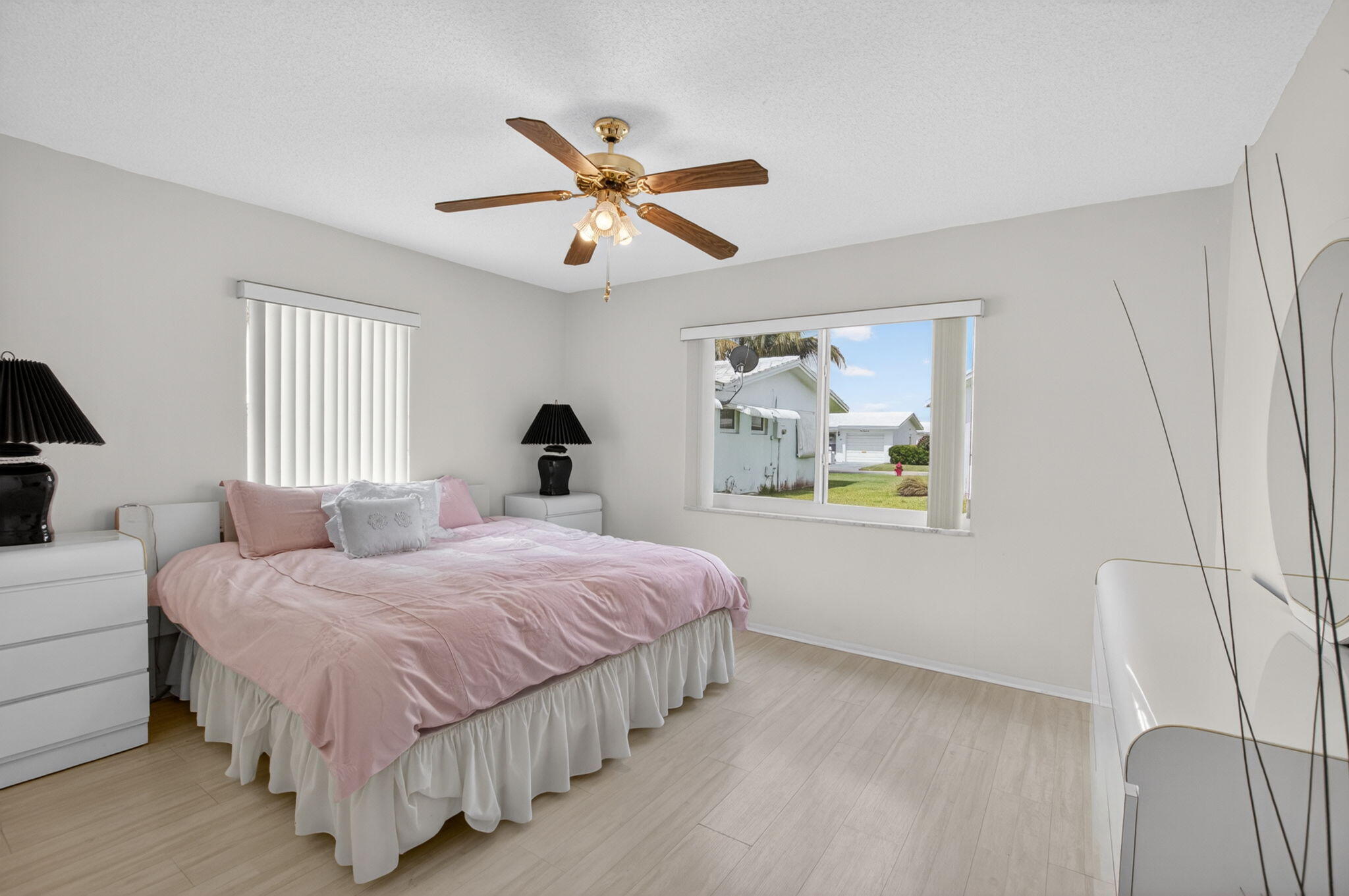 PALM BEACH LEISUREVILLE REPLAT - Residential