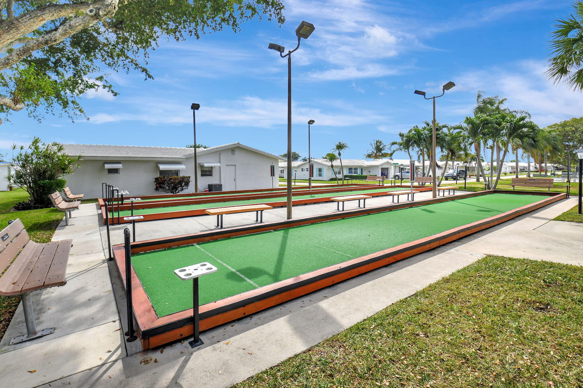 PALM BEACH LEISUREVILLE REPLAT - Residential