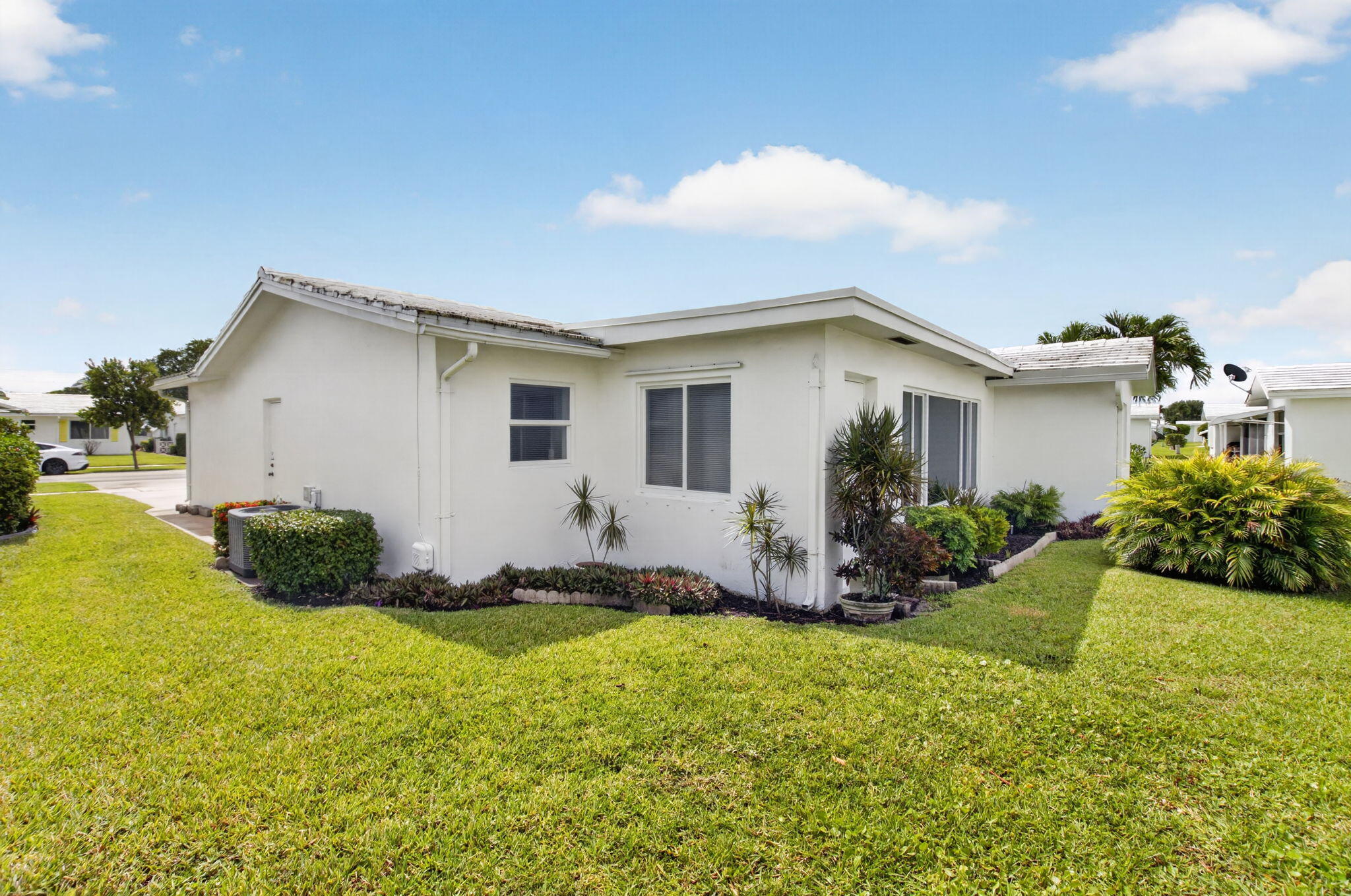 PALM BEACH LEISUREVILLE REPLAT - Residential