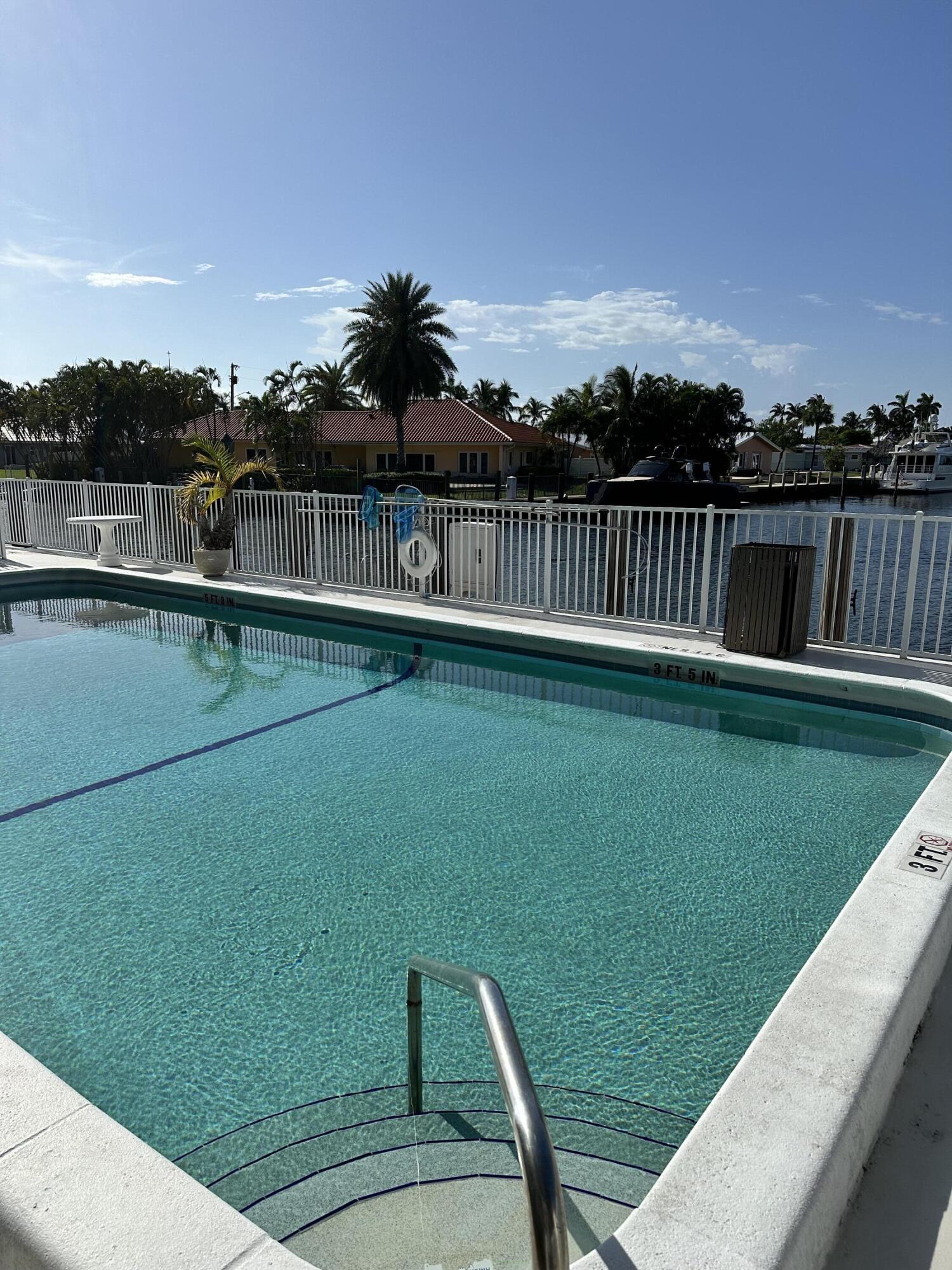 HERITAGE LANDINGS CONDO - Residential